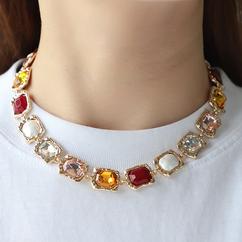 Pearl Statement Collar Necklace with Faceted Rhinestone, Luxury Molten Casting Texture Chunky Necklace 2pcs โ image 3