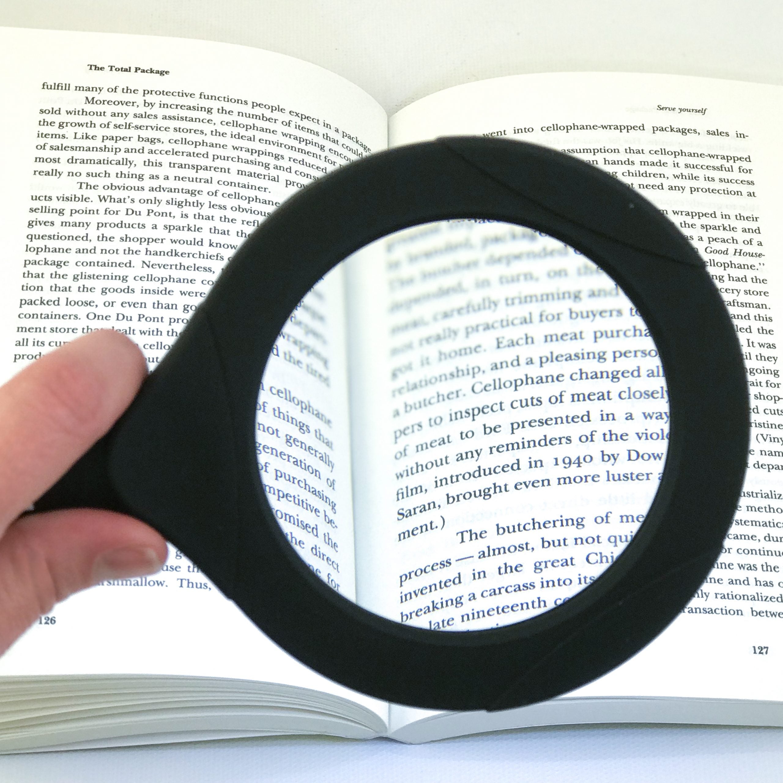 Brillar Light Up Magnifying Glass with COB LED Technology-Black/Navy โ image 4