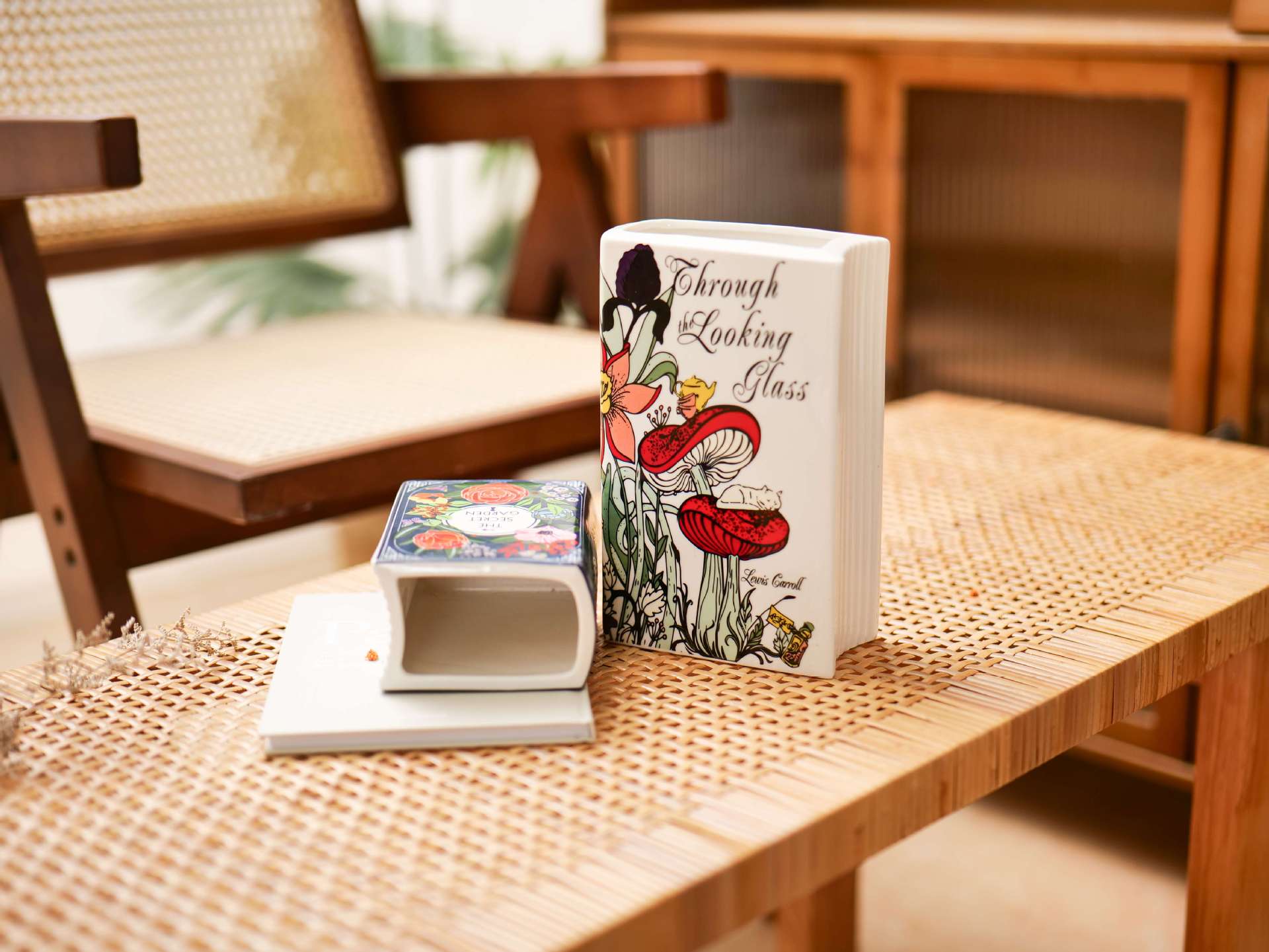Literary Book Vase - Creative Ceramic Planter & Desk Organizer(Type A - 21x13x7cm) โ image 5