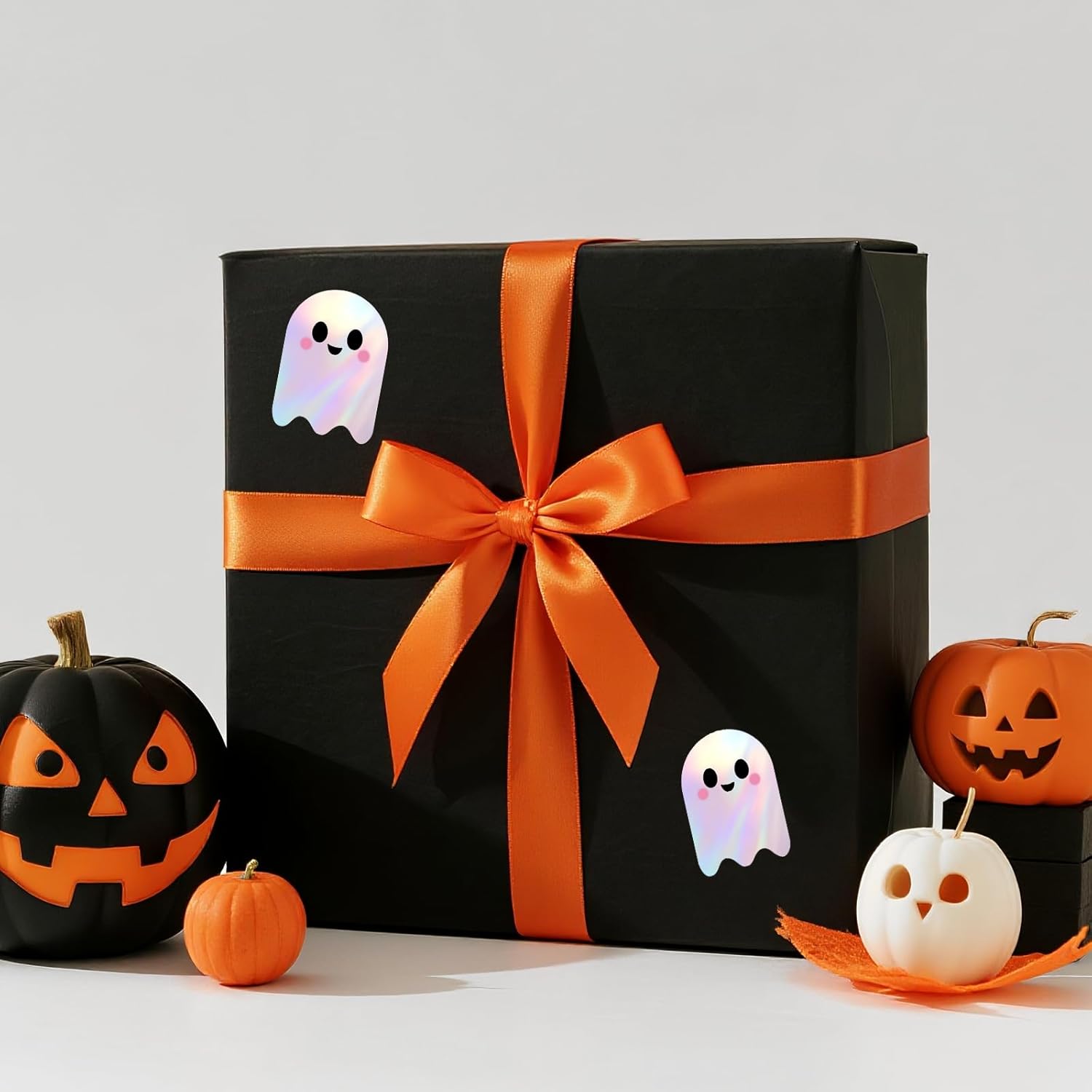 600Pcs Halloween Ghost Stickers - Cute Halloween Stickers Holographic Happy Halloweens Party Favor Sticker Self Adhesive Ghost Face Label Sticker for Envelope — image 6