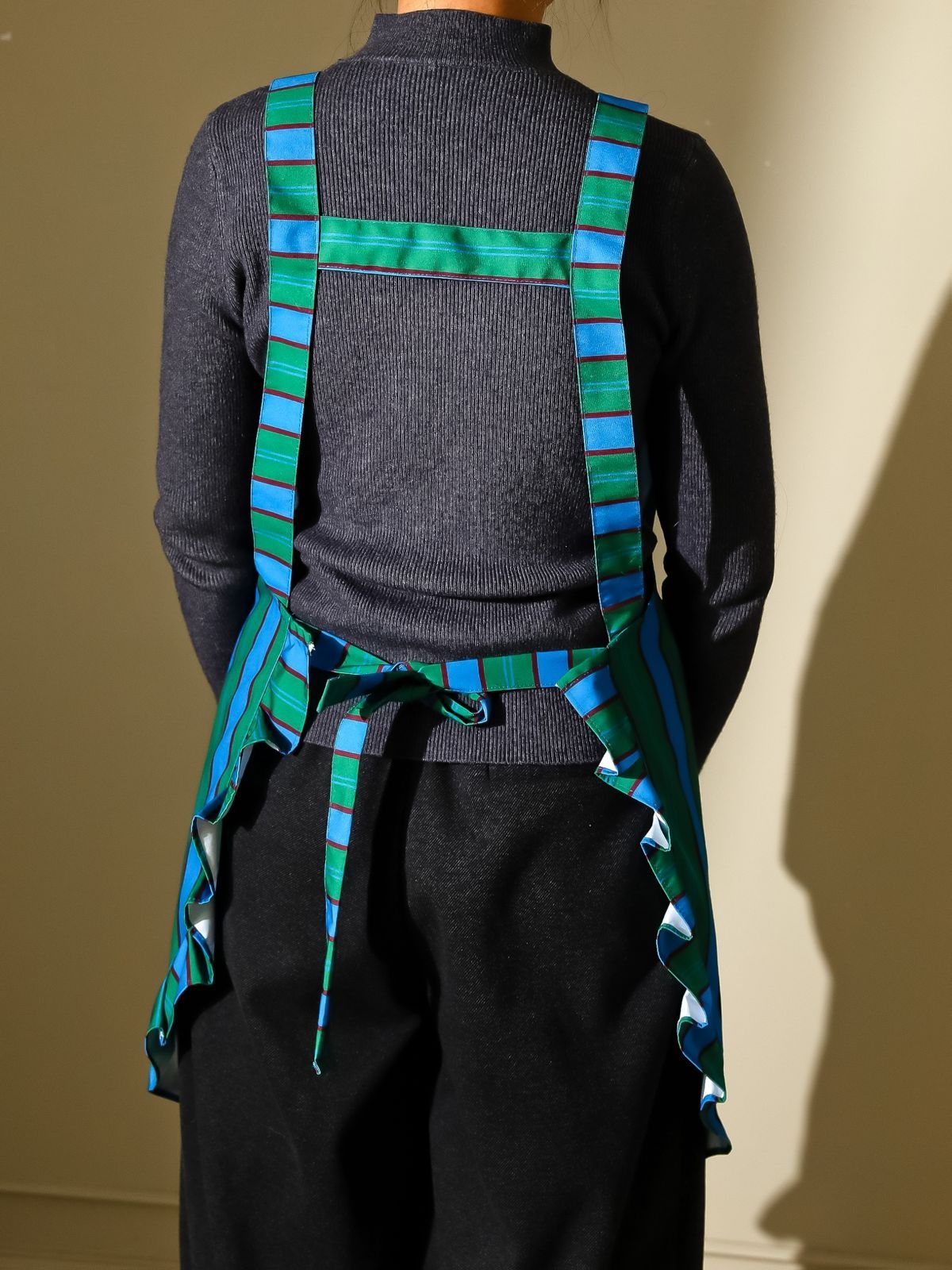 vertical striped apron — image 5