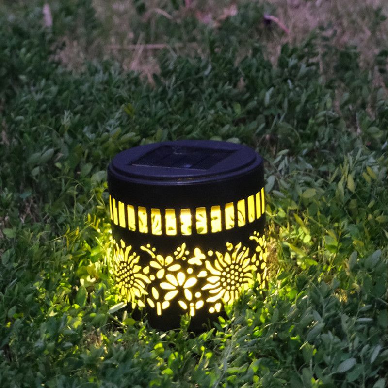 Solar-Powered Wrought Iron Sunflower-Patterned Openwork Projection Light, Courtyard and Garden Mood Light, Outdoor Waterproof Wrought Iron Garden Light, Lawn — image 6