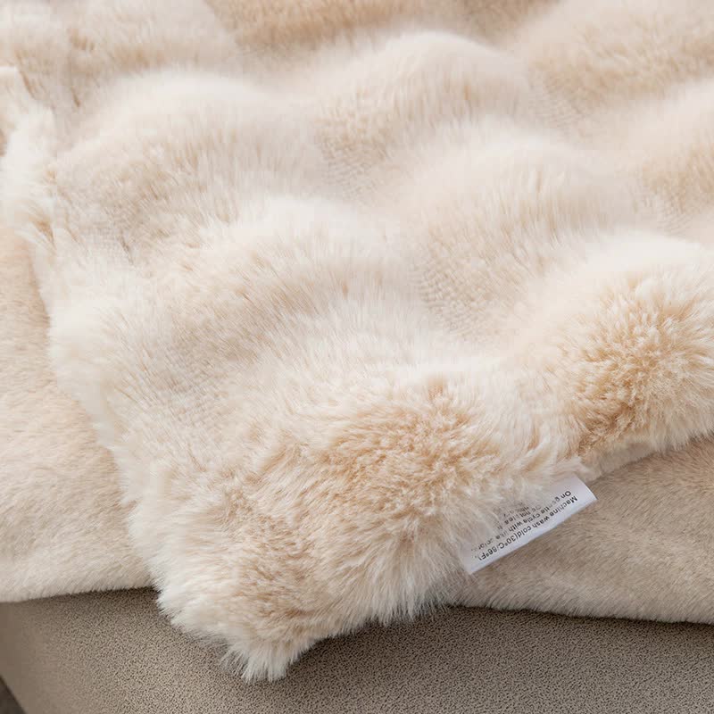Green 130 × 160cm Plush Toscana Rabbit Hair Throw Blanket - Soft Flannel Fleece for All Seasons, Perfect for Couch & Bed — image 3