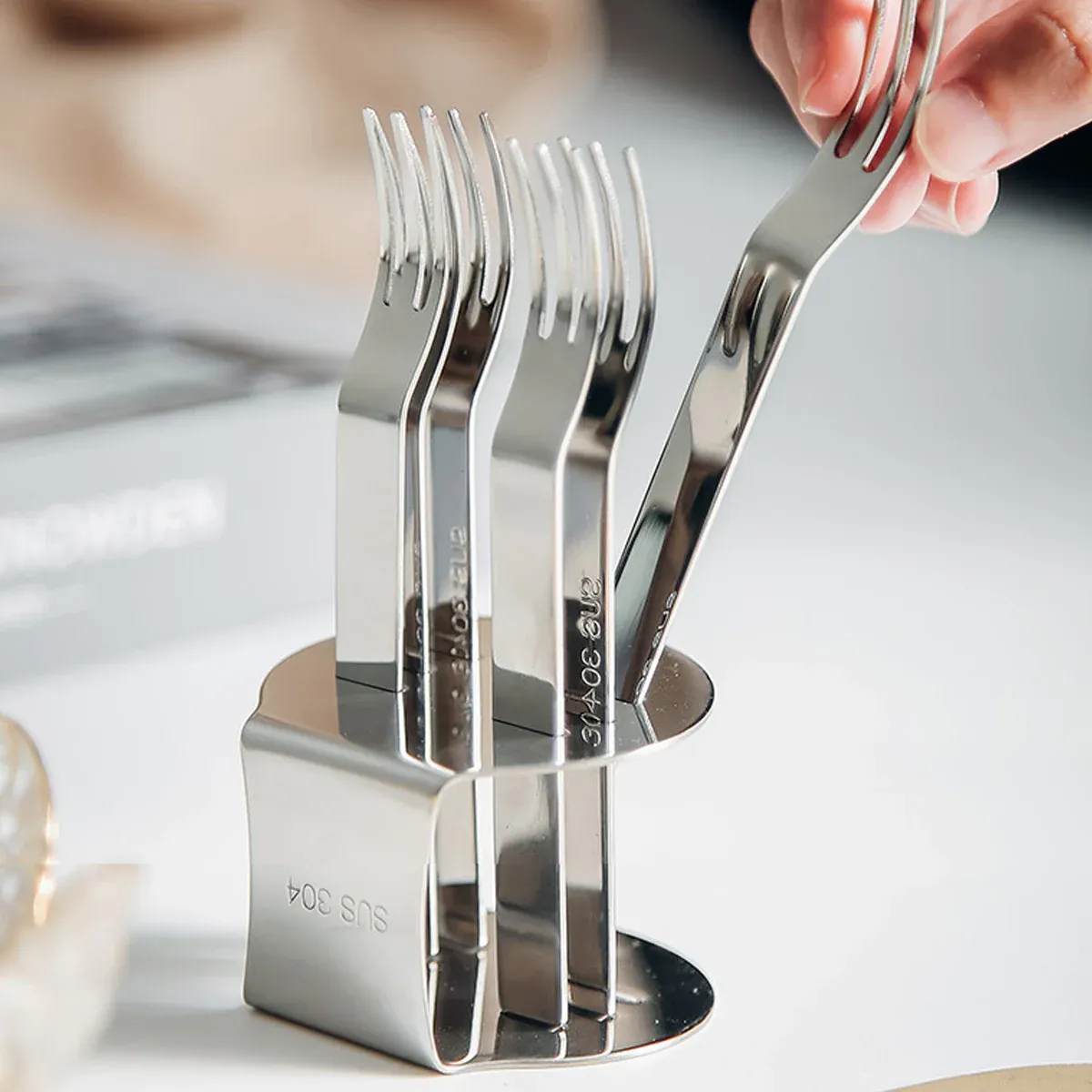 Elegant 304 Stainless Steel Fruit Forks Set of 6 For Home Dessert Cake Use - Golden — image 5