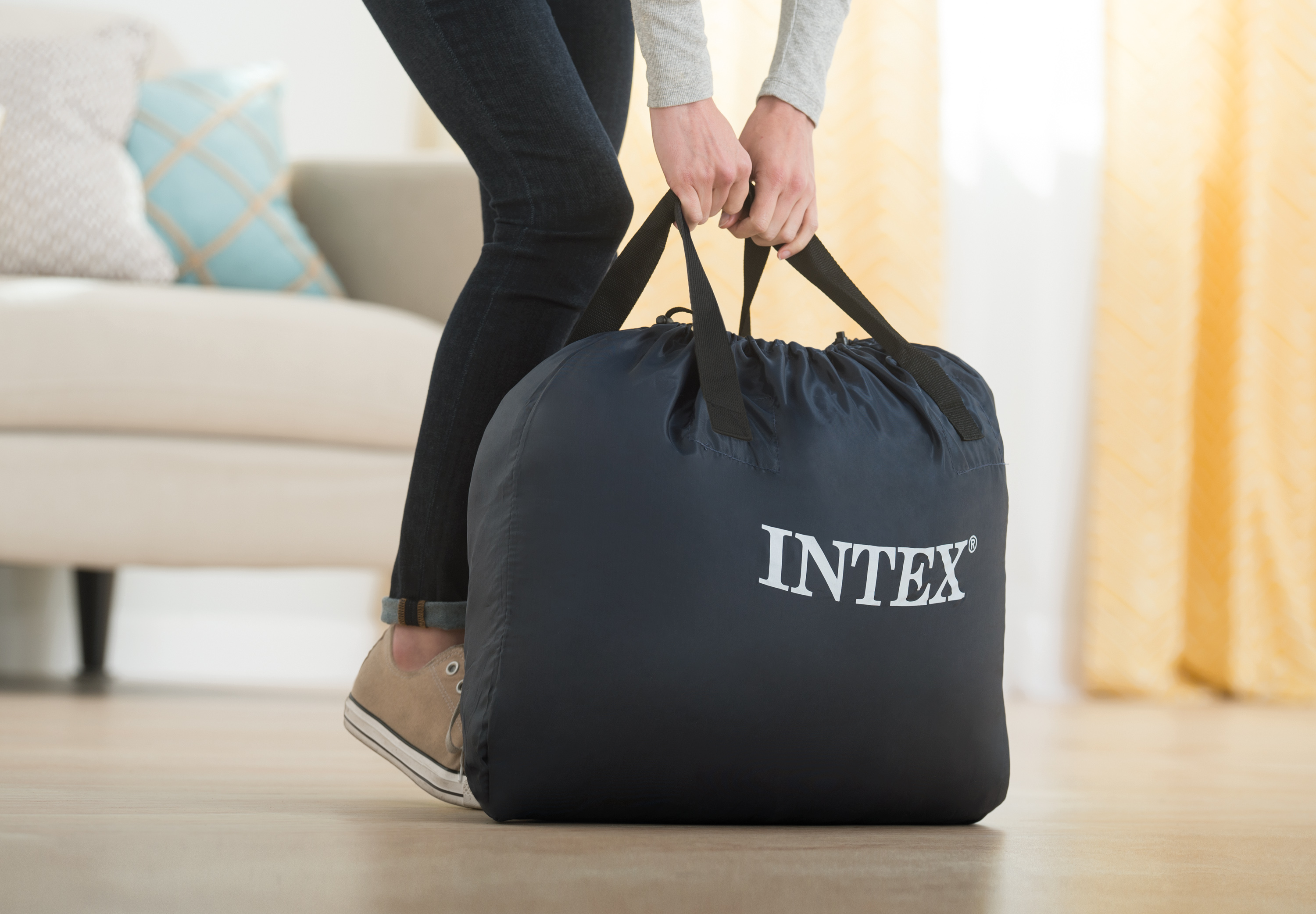 Intex Queen Ultra Plush Airbed 152cm x 203xm x 46cm 64428 — image 5