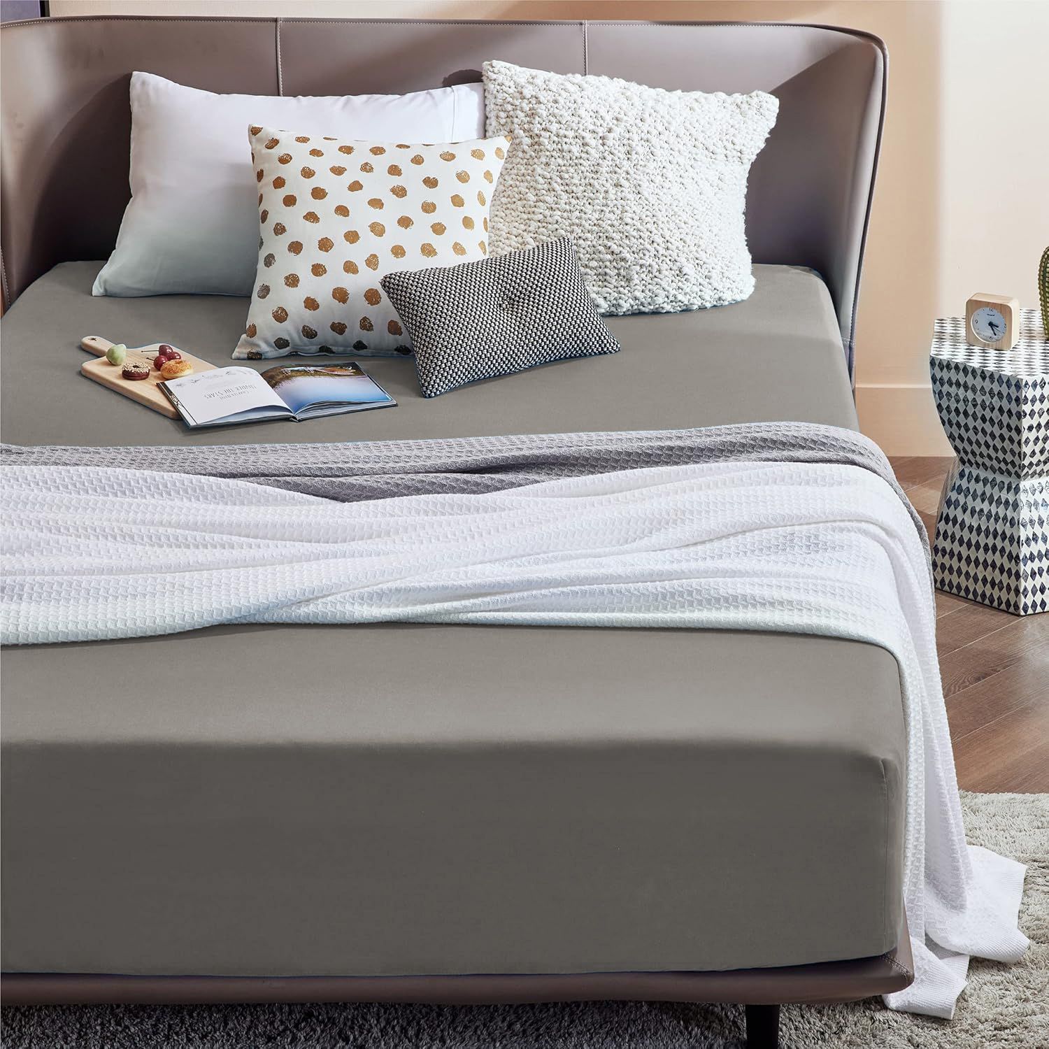 2000TC Hotel Quality Fitted Sheets - 2 Piece Fitted Sheets -Breathable Bedding - Wrinkle, Fade, Stain Resistant- 16inch/40cm Deep Pocket Fitted Bed — image 2