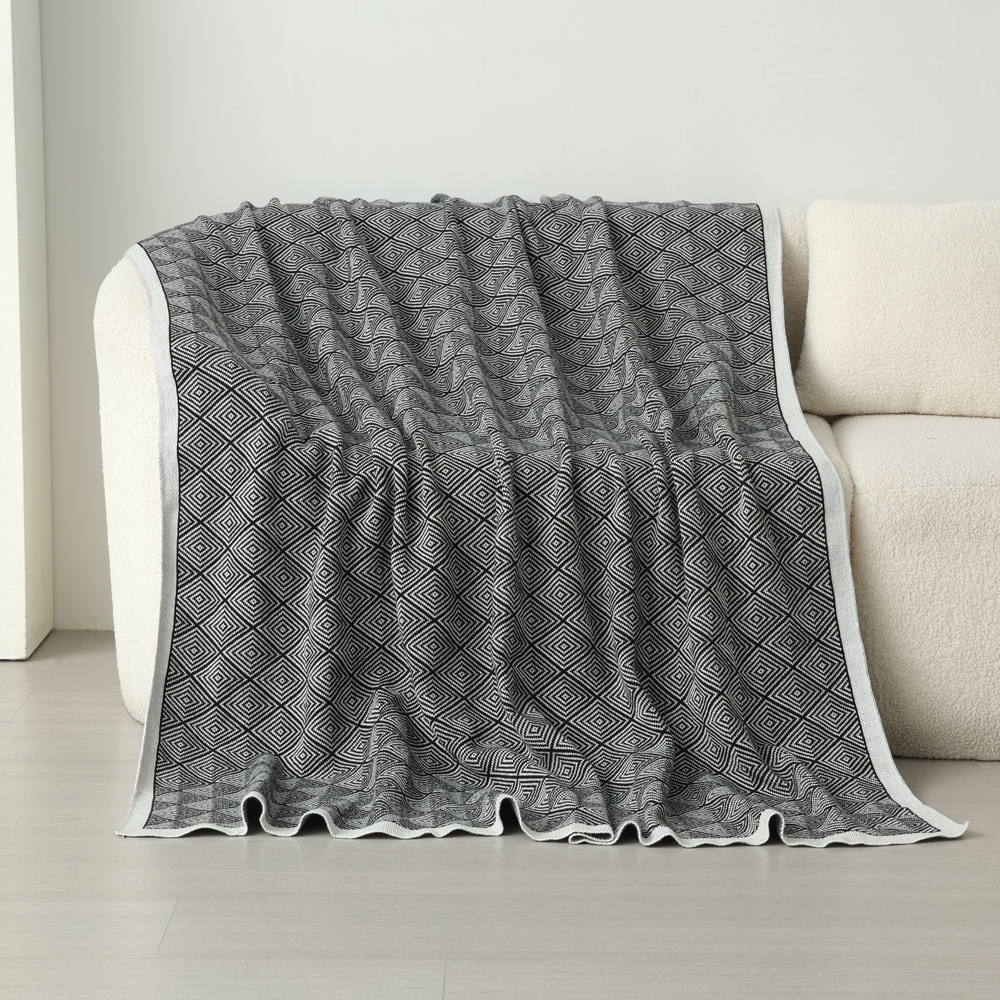 Dark Grey Knitted Sofa Blanket with Plush Side, 130 × 170 cm, 720g, Ideal for Napping and Office Use — image 2