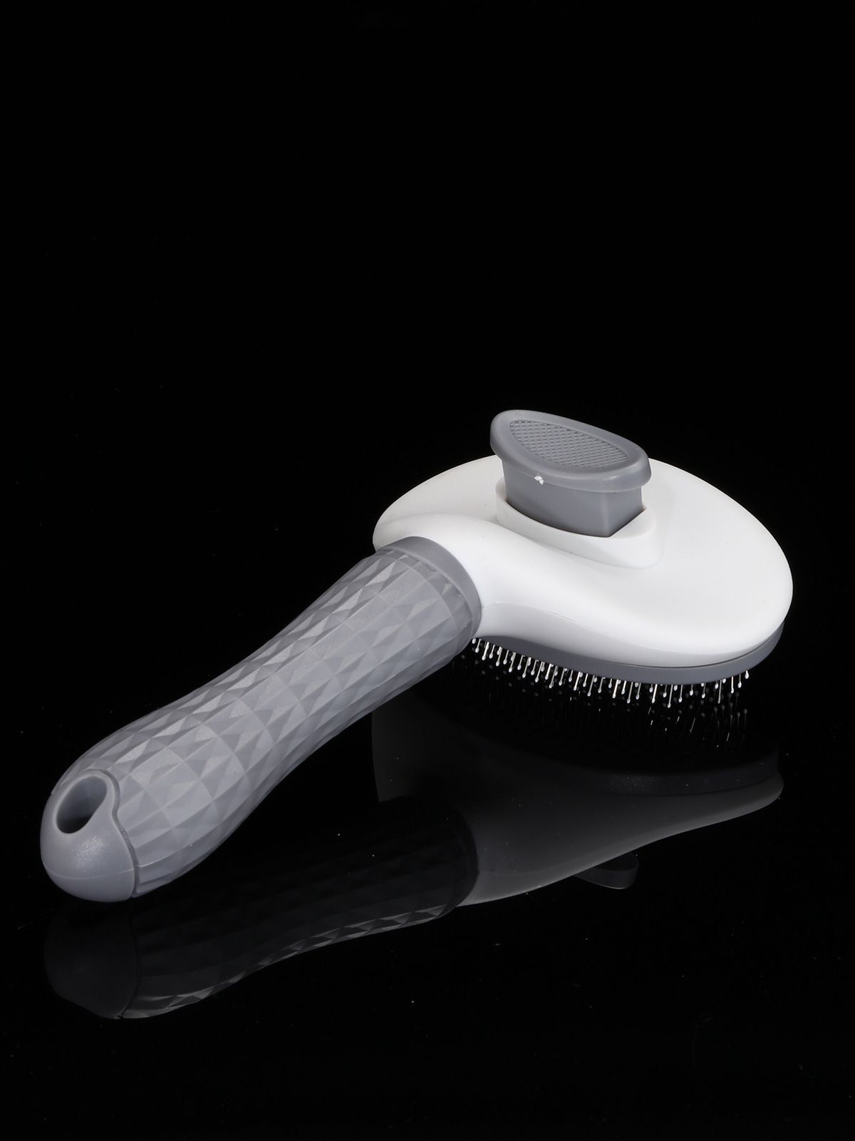 Cat Grooming Brush, Self Cleaning Brushes for Dogs Cats Pet Grooming Brush Tool Gently Removes Loose Undercoat (Grey) — image 5