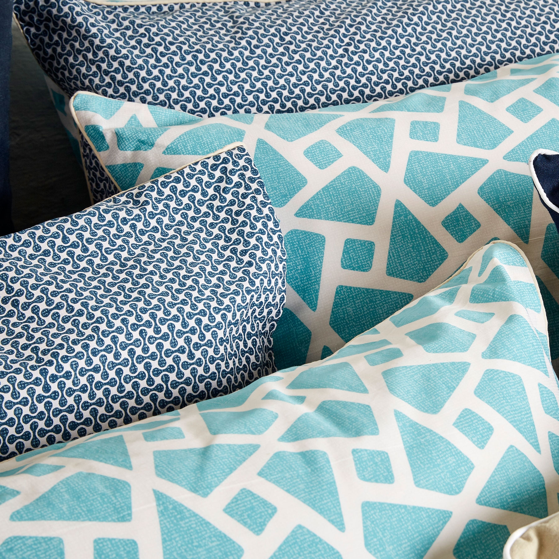 Ardor Coast Reversible Quilt Cover Set QUEEN — image 6