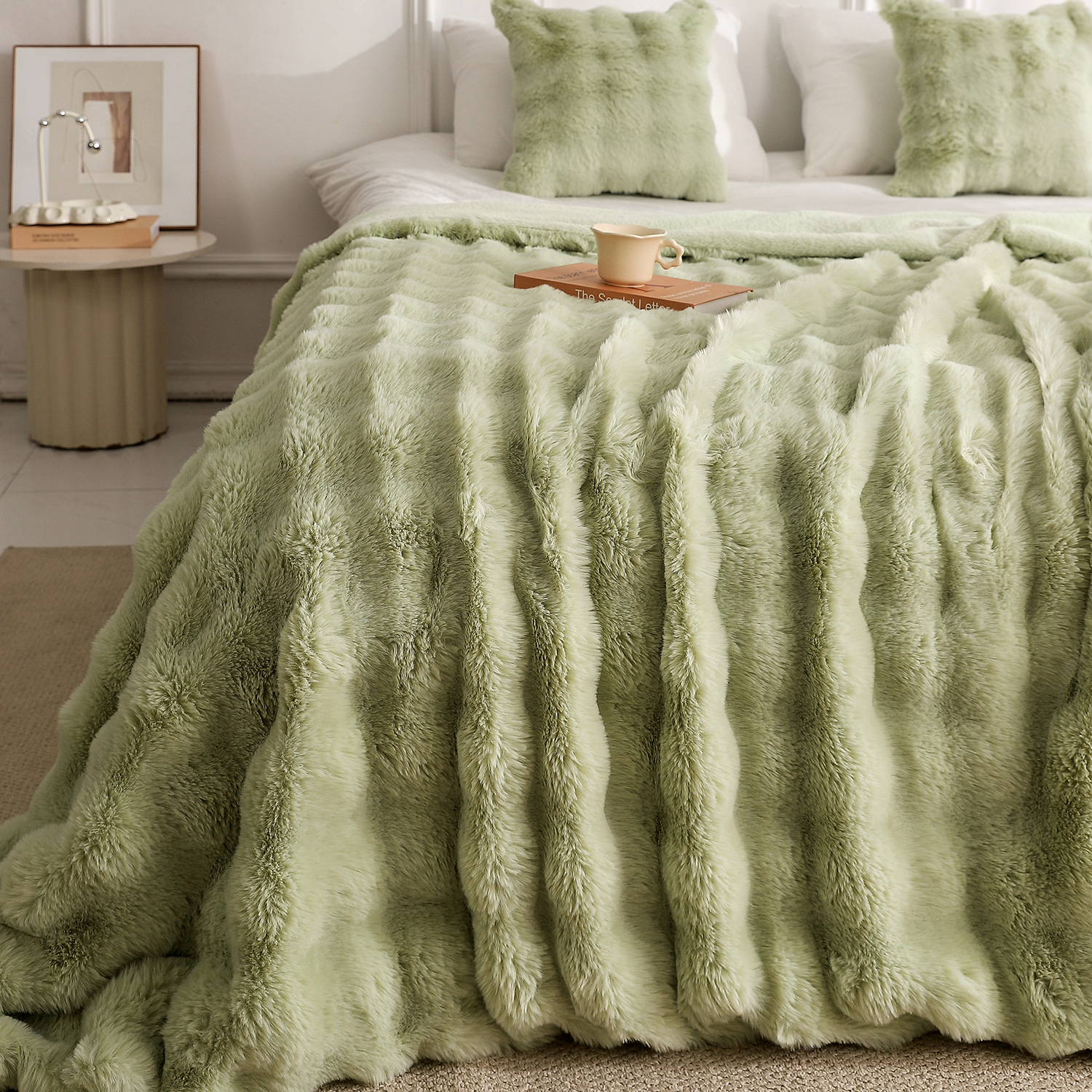 Green Luxury Tuscany Fleece Rabbit Fur Bubble Blanket (180 × 200 CM) - Double-Sided Thickened Soft Plush Bedding & Large Bed Blanket