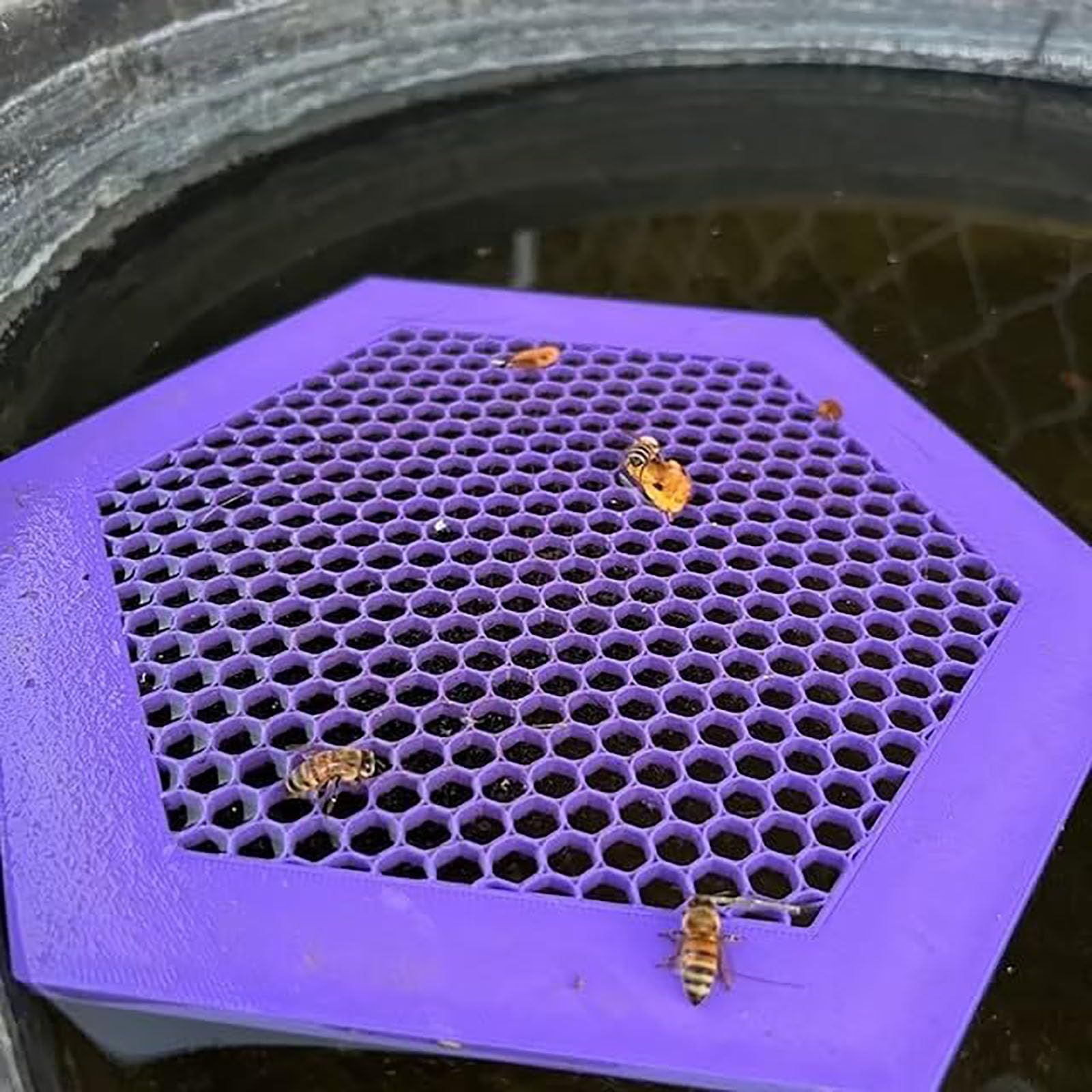 Floating Bee Island for Drinking 2pcs — image 2