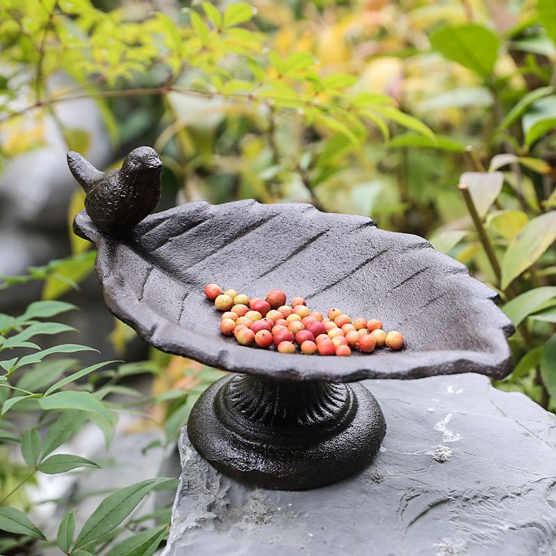 Vintage Cast Iron Leaf Bird Feeder – Garden & Patio Decor (24.5cm) — image 2