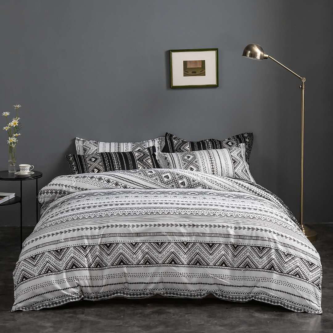 Hugo Reversible Super King Size Duvet Quilt Cover Set — image 2