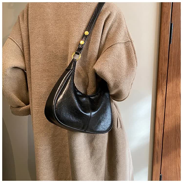 Black Vintage PU Leather Shoulder Bag - Women's Simple and Stylish Tote Bag for Commuting and Casual Use โ image 2