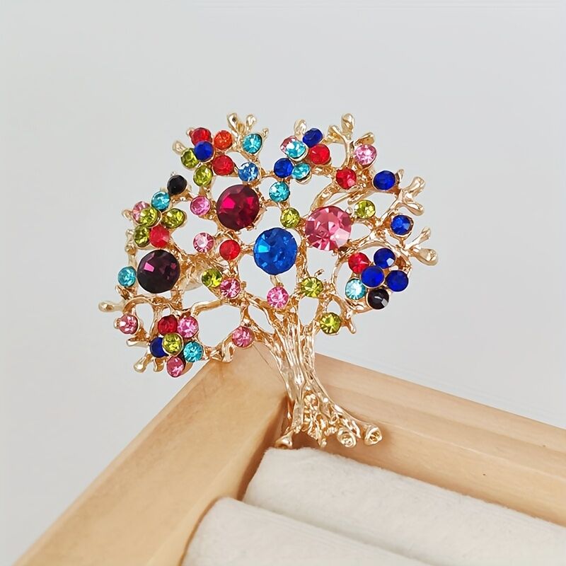 "Everlasting Growth" Tree Crystal Brooch: Carving Eternal Life with Sparkling Branches, Infusing Daily Wear with the Poetic Guarding Power of Nature — image 6