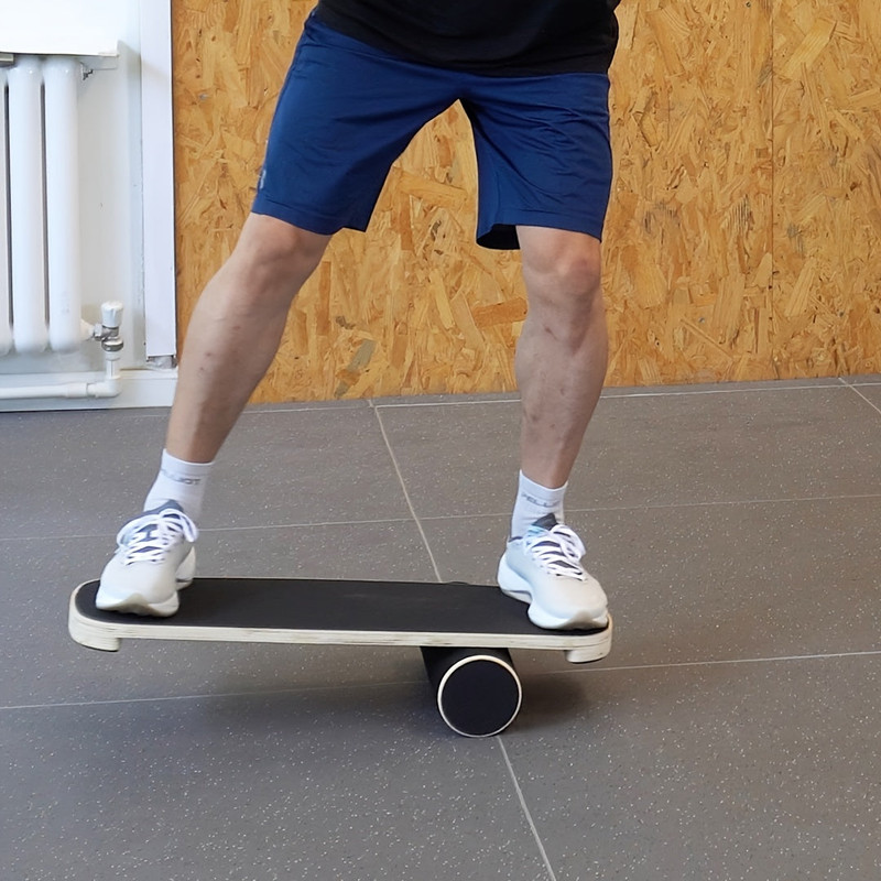 Wooden Surf Balance Board for Core Training — image 3