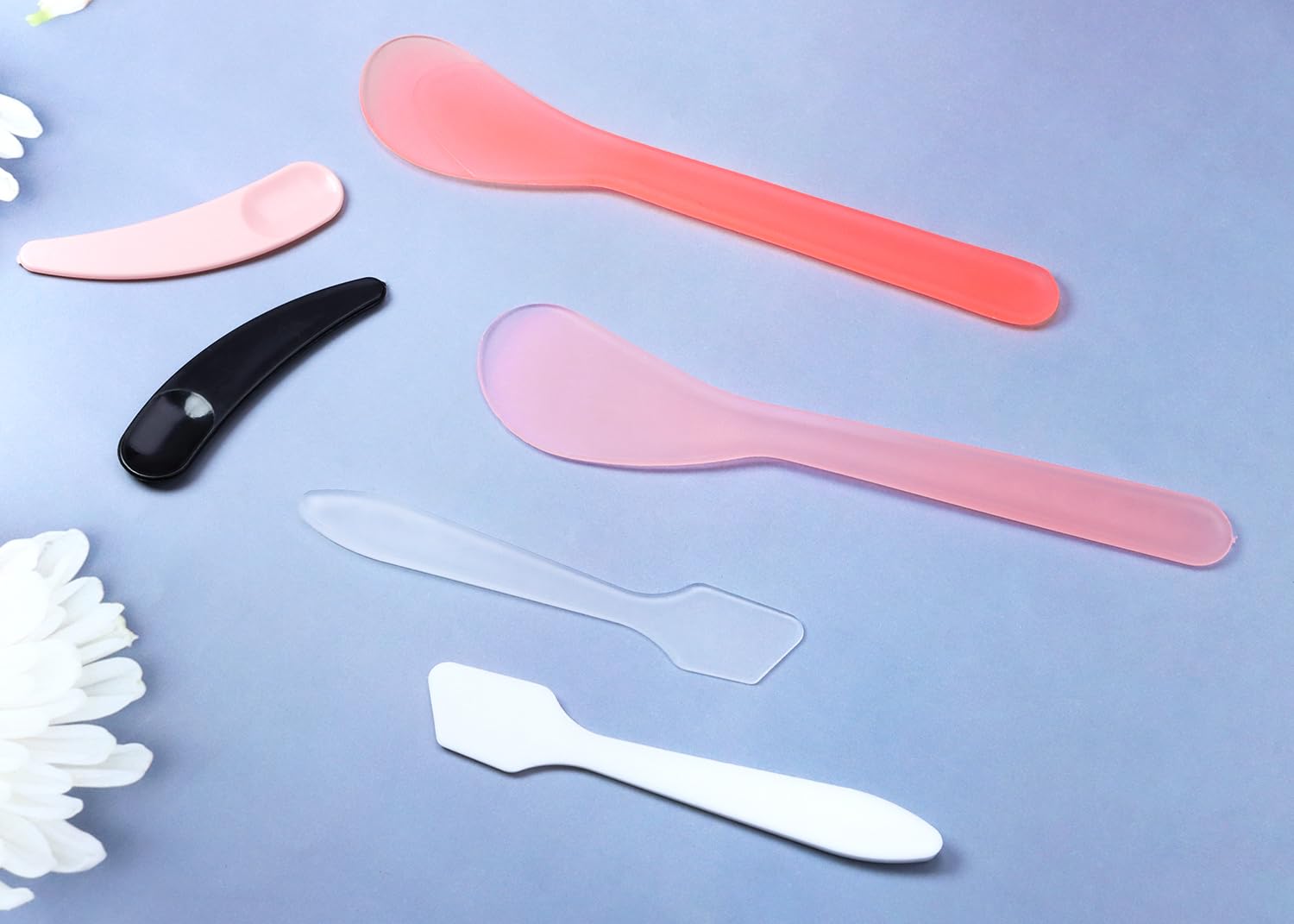 Random Color Plastic Beauty Spoon Facial Cream Brush Makeup Scoop Mud Reusable Cosmetic Dig Scoop Spatula Mask Tip for Lotions Home Salon DIY Facemask Mixing — image 3