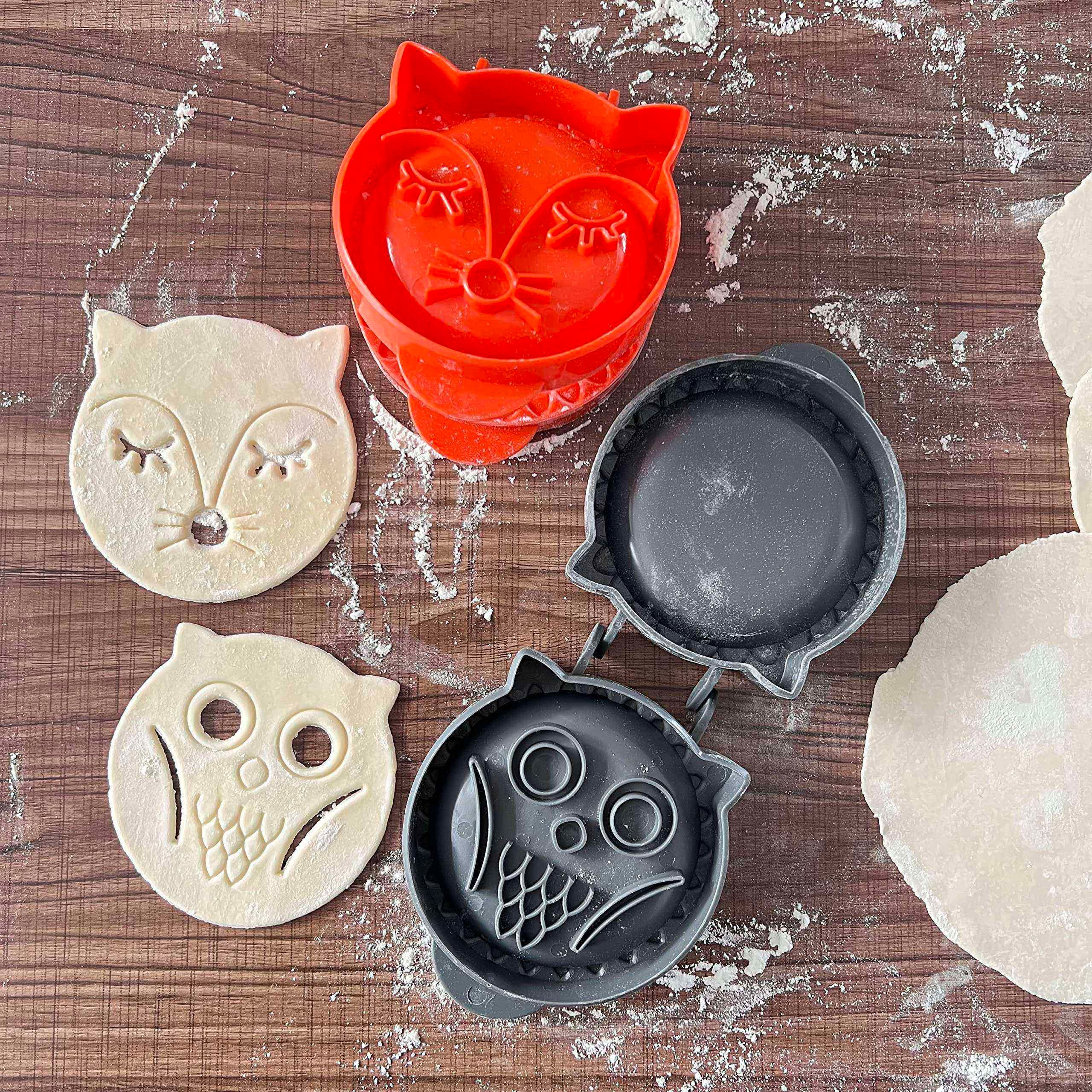 Classic Mini Hand Pie Molds Fox & Owl Shape for Children Party, One Press Forest Animal Autumn Cottage Pie Set, Pack of 2 — image 4