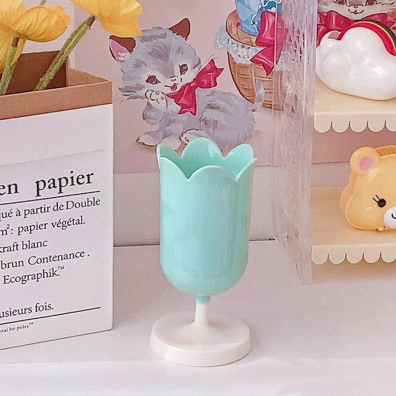 Pen Holder Tulip Shape Innovative Vintage Photo Props Large Capacity Pencil Holder for Office Study Room Home Green — image 5