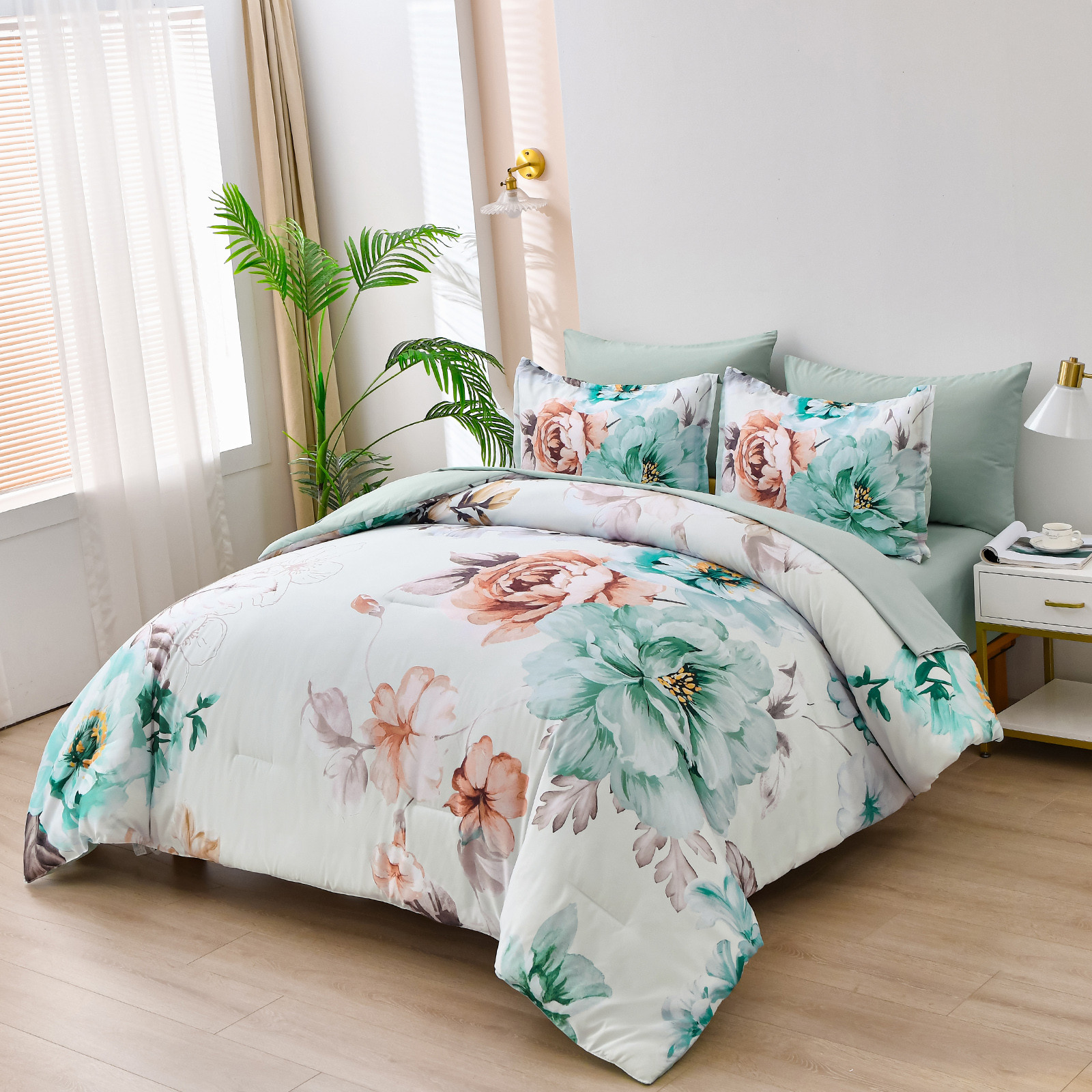 Warm Floral Comforter Set, King Size, Cozy Quilted Bedding with Pillowcases โ image 5
