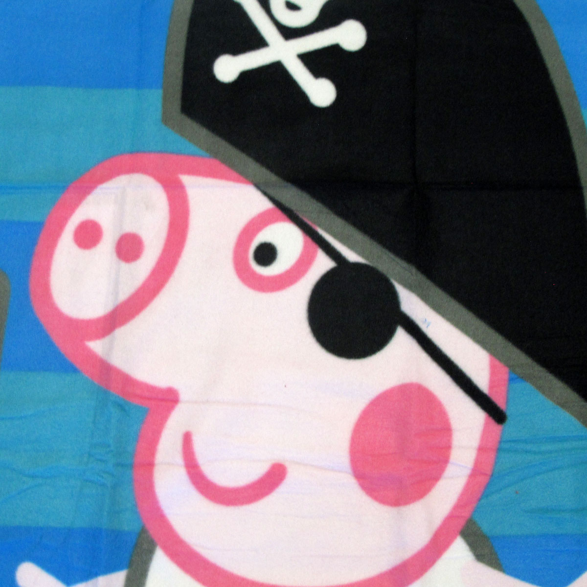 Peppa Pig George the Pirate Printed Polar Fleece Throw Rug 130 x 160 cm — image 3
