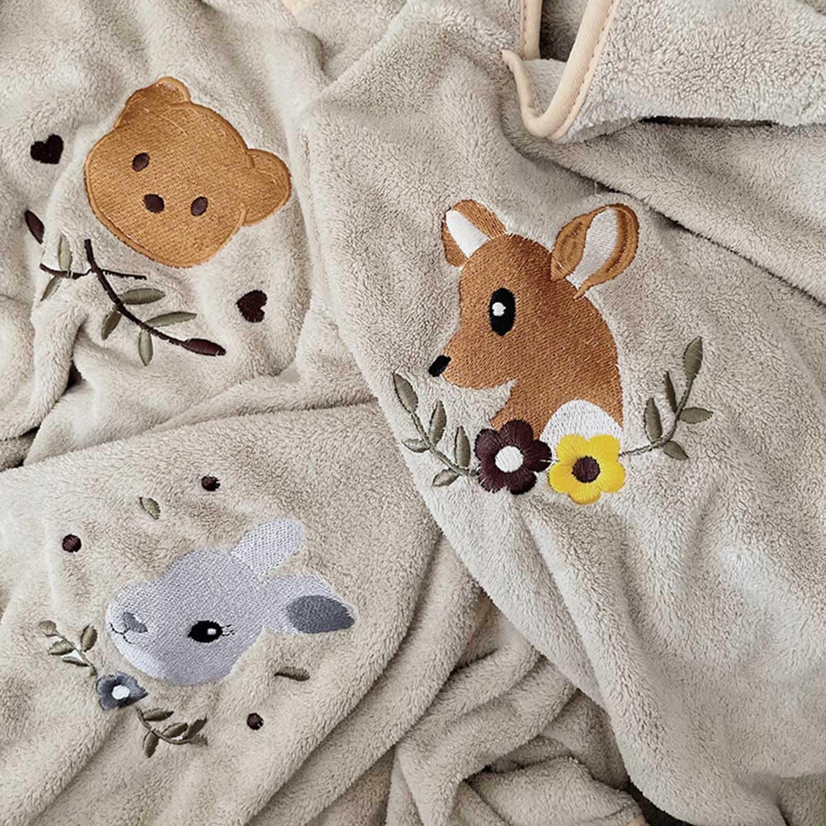 Ultra-Soft Hooded Bath Towel for Kids – Coral Fleece Poncho with Charming Animal Design, Quick-Dry Absorbent Robe for Bath, Pool, Beach (Deer) — image 4