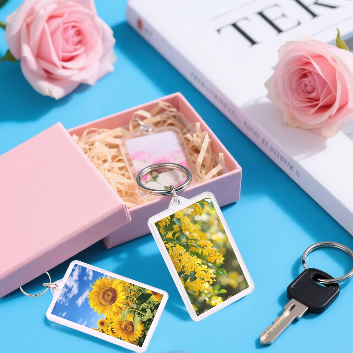 6-Pack Photo Keychain -2.75''x 1.97'' Acrylic Clear Keyrings Picture Frame Keychains - Double Sided Blank Photo Key Fob Holder with Split Ring for DIY