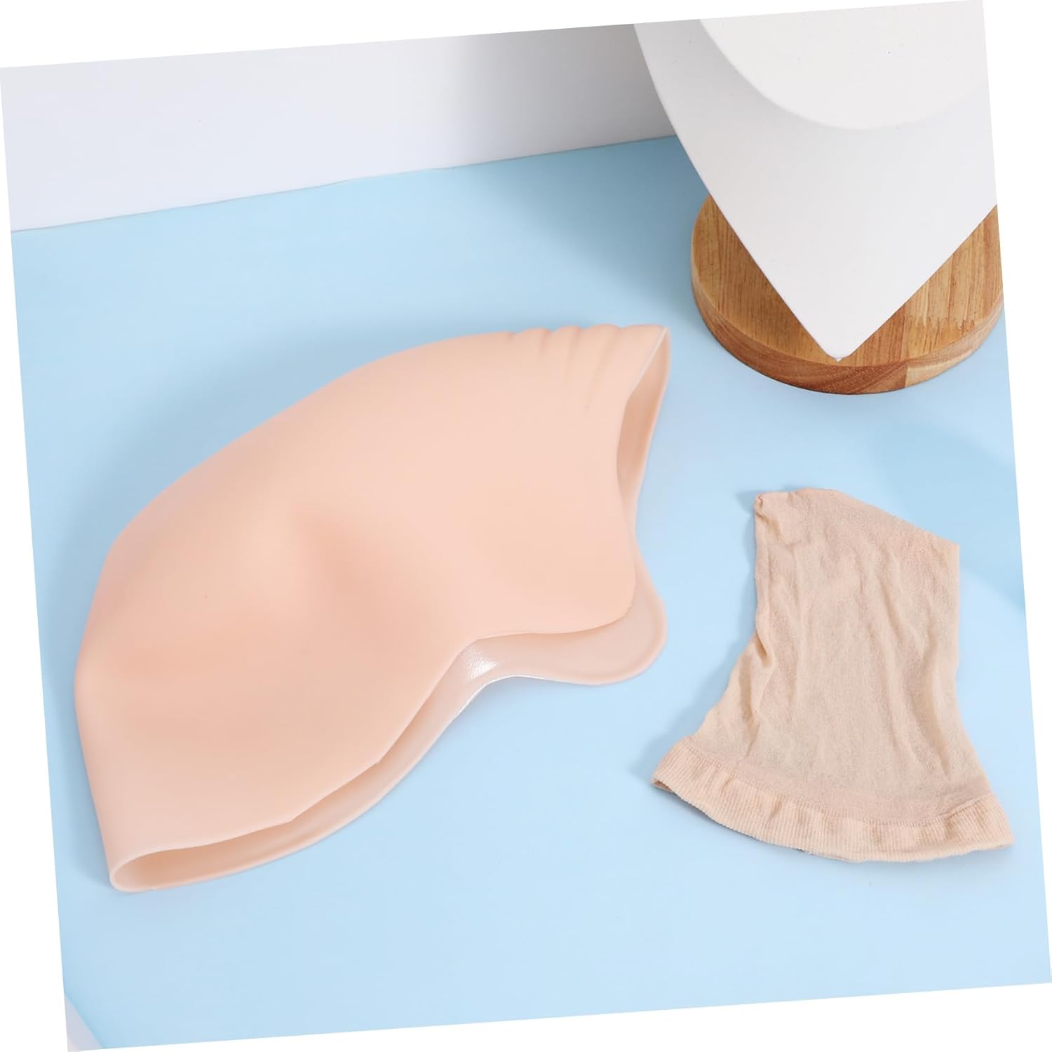 Makeup Latex Bald Cap Head Cover for Women Men for Halloween Cosplay and Costume Parties Quick Application Nonslip Fit for Wigs — image 4