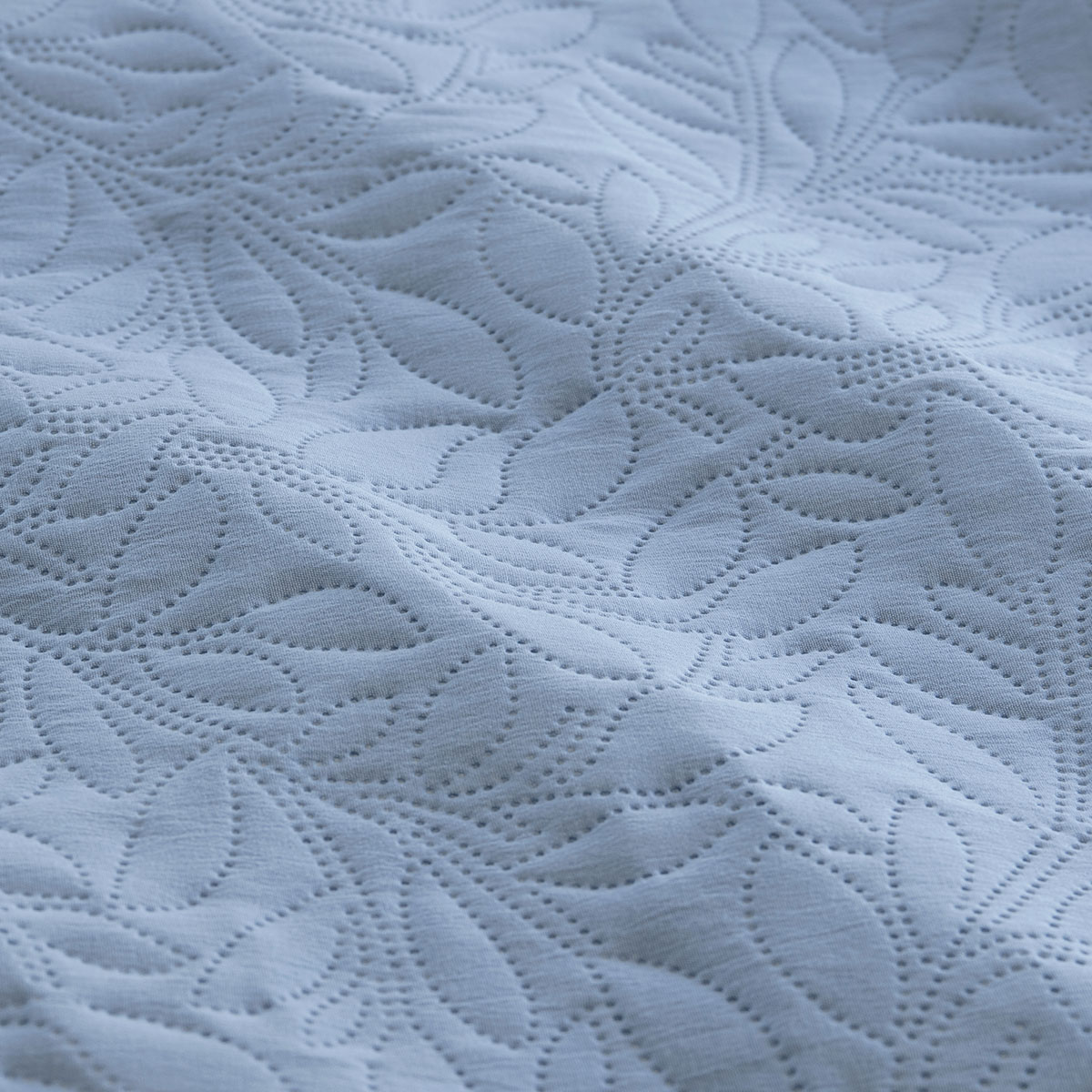 Ardor Lottie Bluebell Pinsonic Embossed Quilt Cover Set Queen — image 4