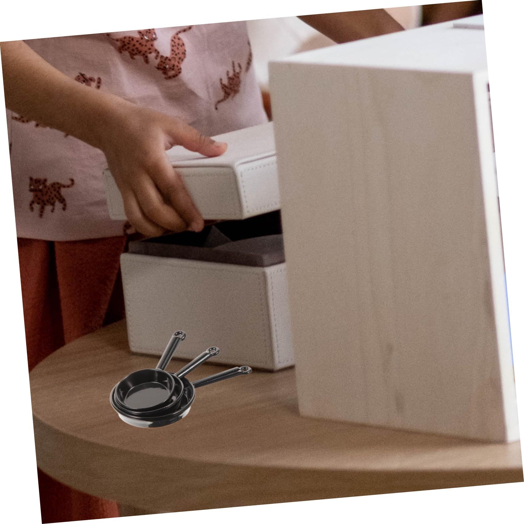 3Pcs Furniture Three Piece Suit Mini House Supply Miniature House Decorative Mini House Decor Crafts Alloy Kitchenware โ image 4