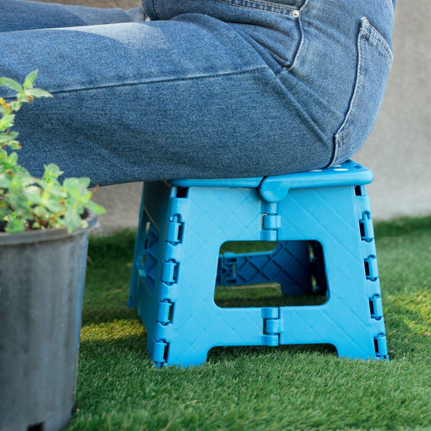 Plastic Folding Stool Portable Chair Outdoor Camping Blue — image 3