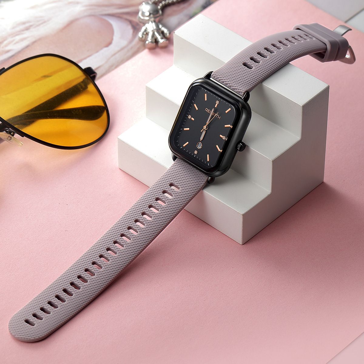 Elegant Retro Preppy Style Women's Quartz Watch - Square Black Dial with Pink Silicone Strap, Zinc Alloy Case, Non-Rechargeable Battery/PINK โ image 4