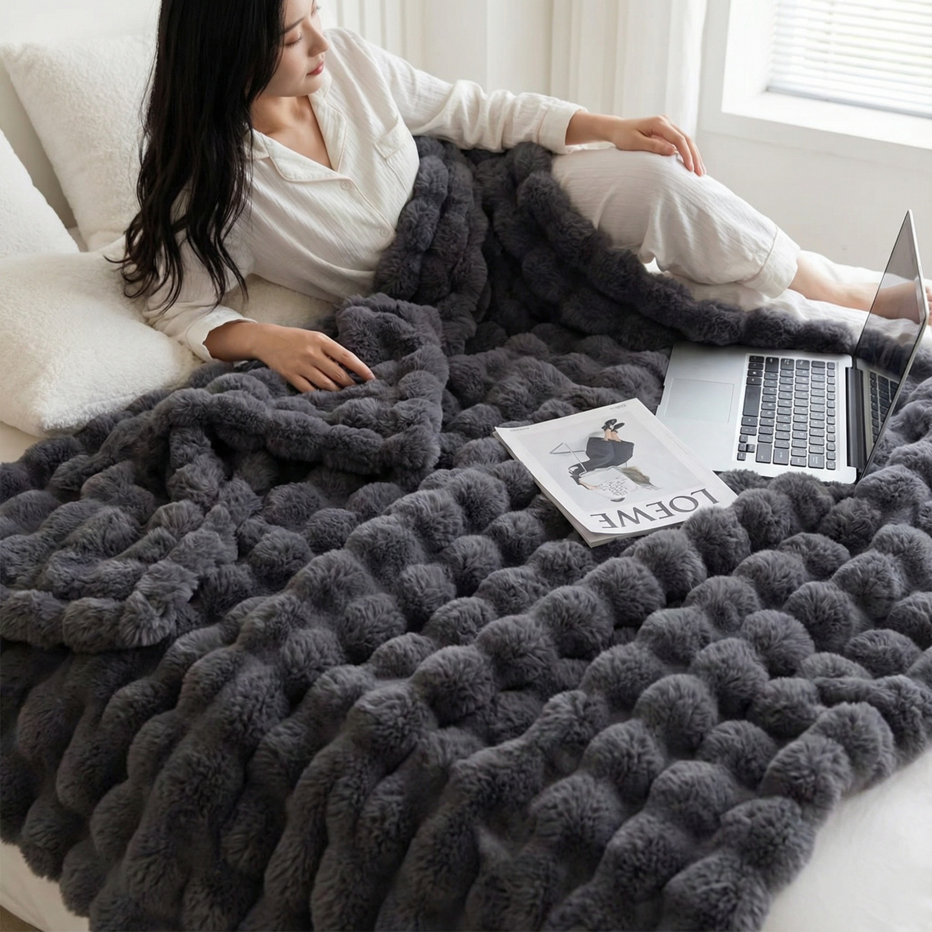 Black Grey Luxury Tuscany Fleece Rabbit Fur Bubble Blanket (140 x 200 CM) - Double-Sided Thickened Soft Plush Bedding & Sofa Throw โ image 2