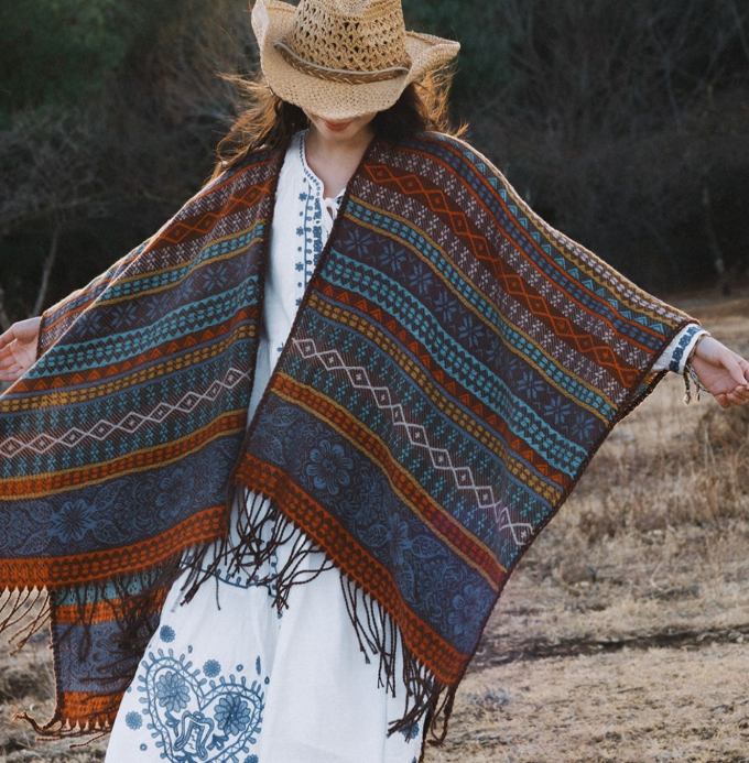 Green Elegant Jacquard Knit Shawl Wrap - Versatile Oversized Scarf (150cm x 130cm) โ image 3