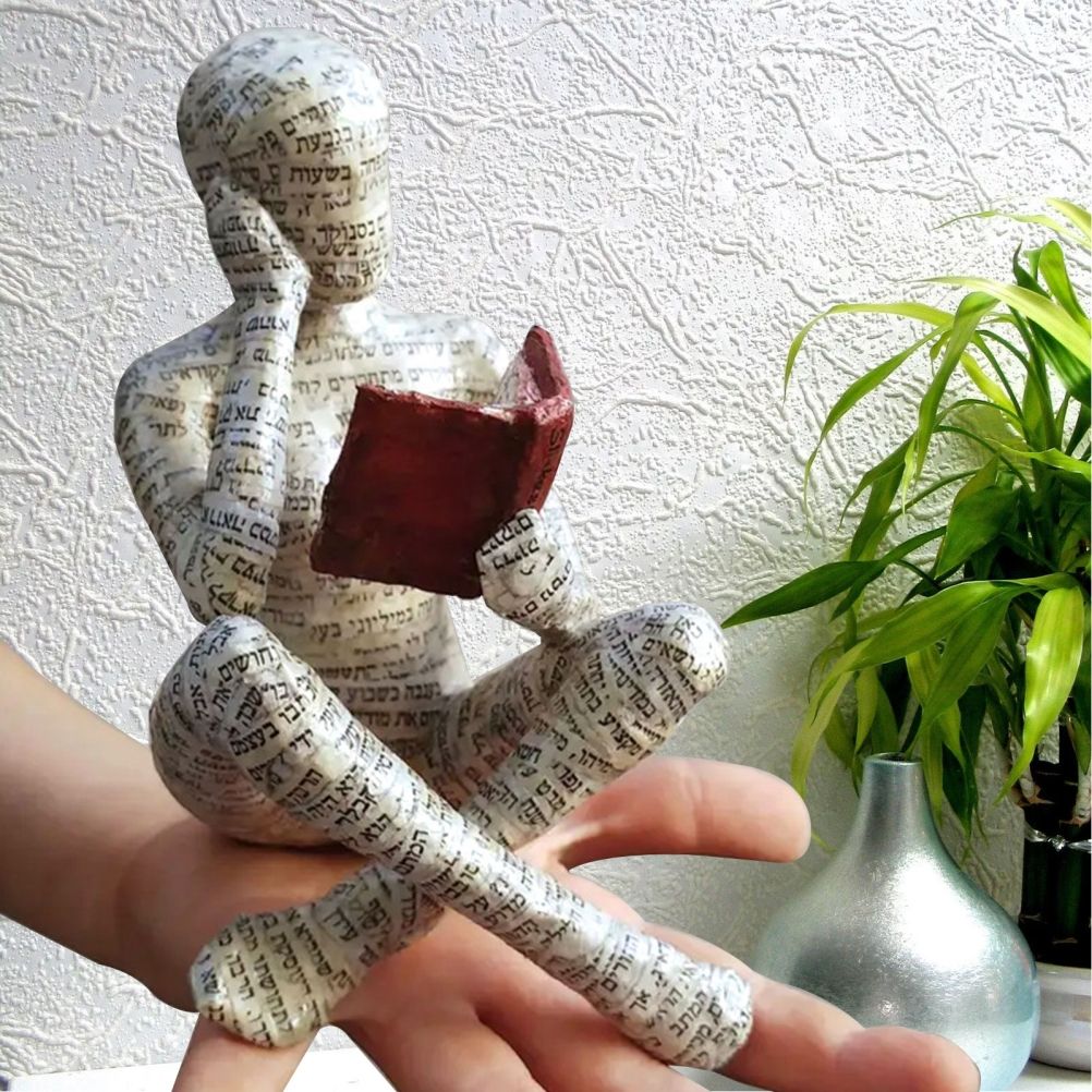 Vintage Reading Woman Figurine Pulp Lady Reading Bookshelf Decor Resin Statue Crafts Gifts Figures for Home Library Office Desktop — image 6