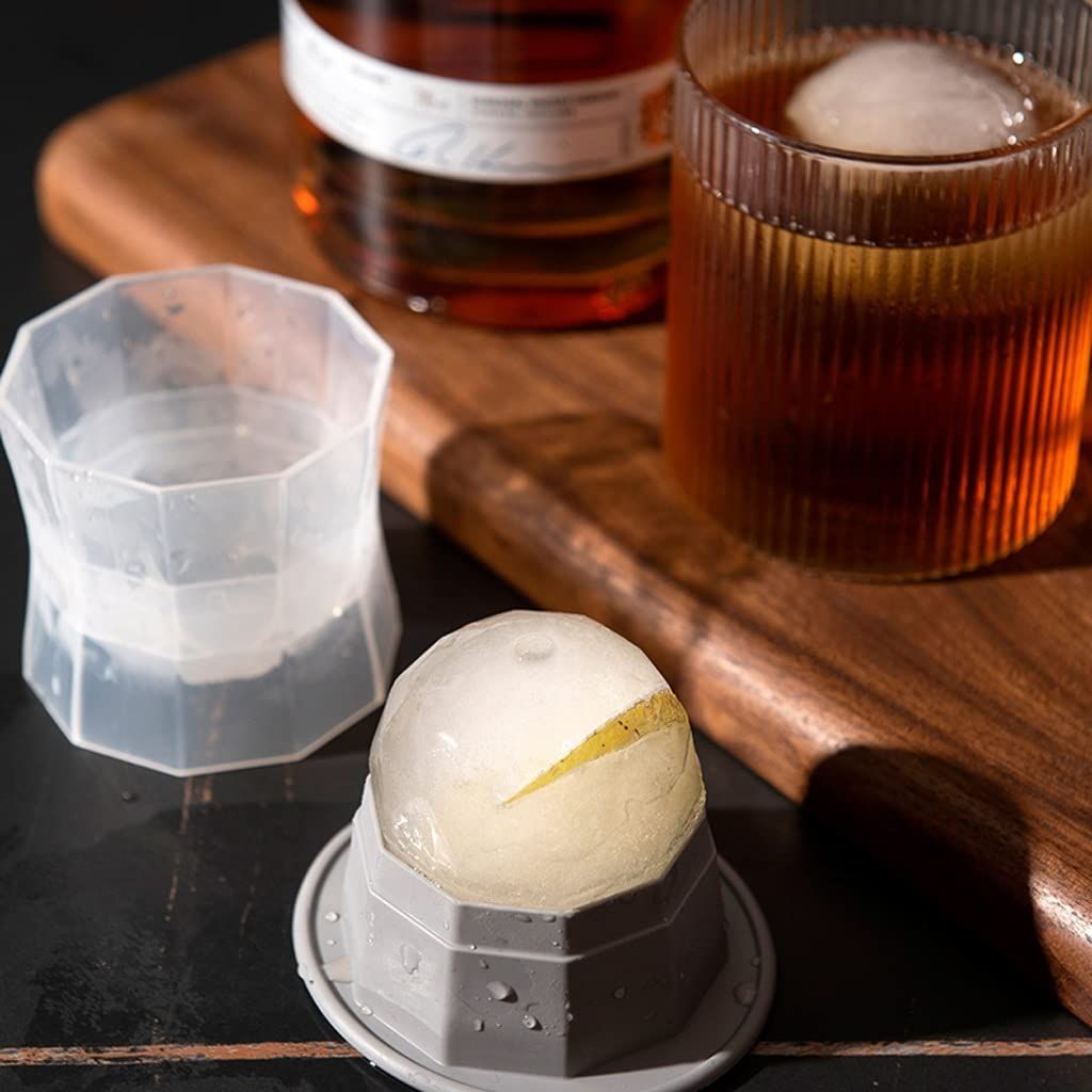 Ice Cube Mold Large-capacity Silicone Ice Tray Household Ice Storage Ice-making Box With Cover Ice Cube Home — image 3