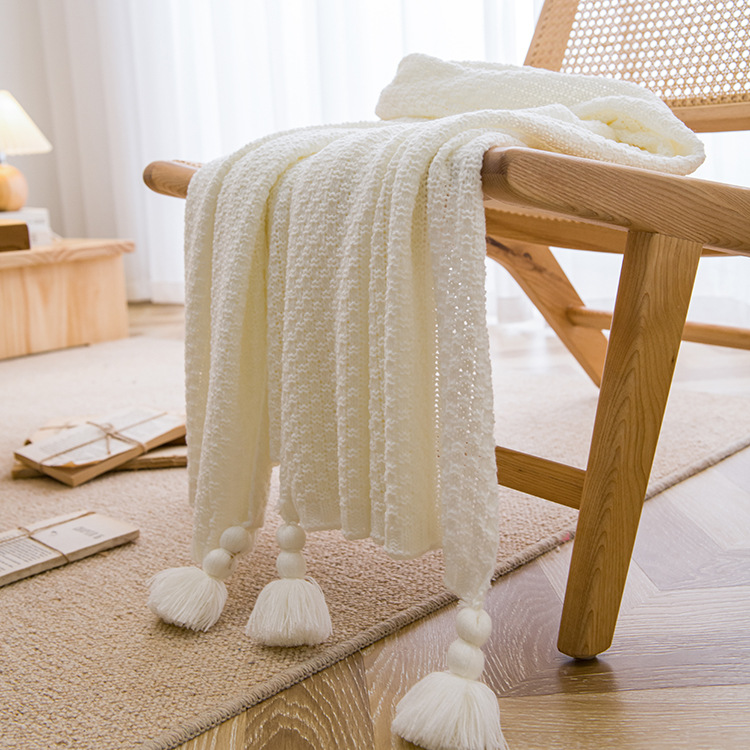 White 110cm x 150cm Soft Tassel Throw Blanket for Sofa or Bed, Cozy Casual Blanket for Office Nap, Minimalist Bed End Cover