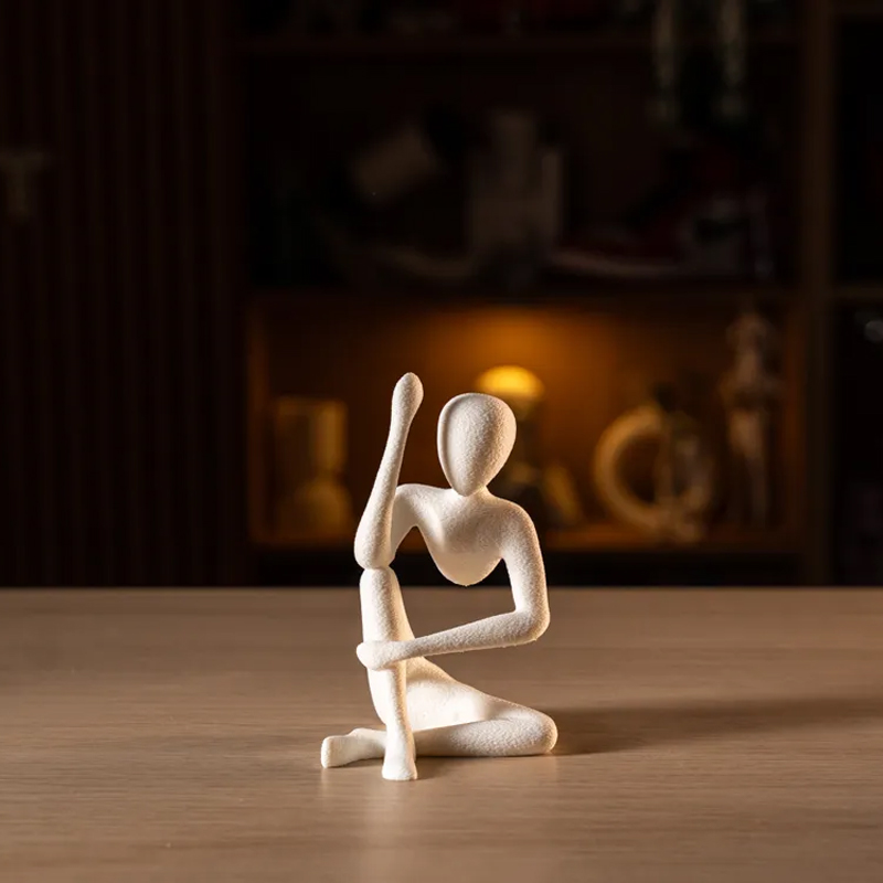 This "Blooming" vase stand adds a touch of nature to your space. White, single piece — image 3