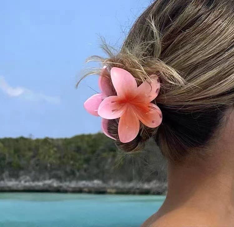 Anti-Slip Flower Hair Clips 4-Pack, Non-Slip Floral Hair Accessories for Women and Girls — image 5