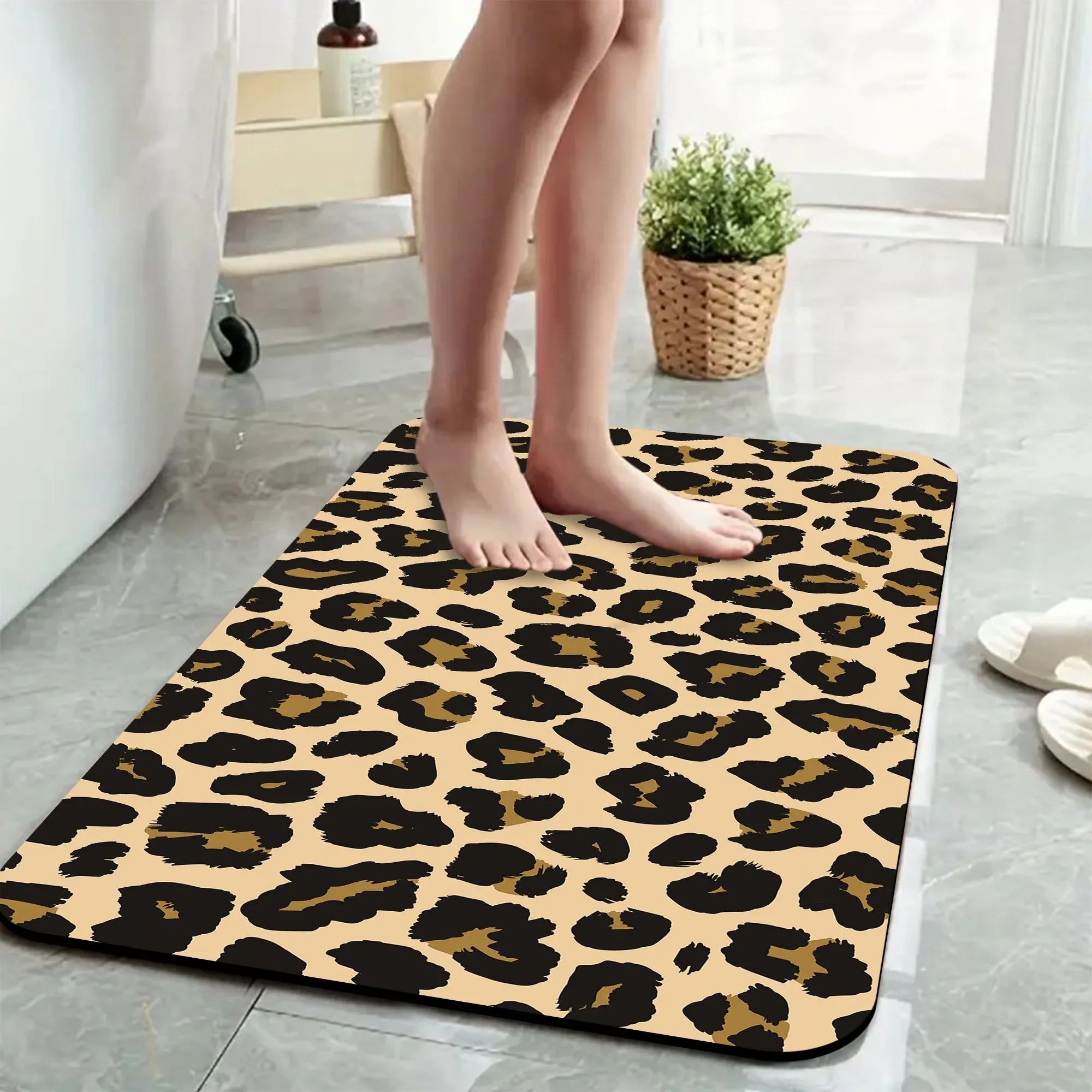 1 Piece Leopard Print Bathroom Rug, Non-Slip Quick Dry Bath Mat for Tub, Shower, Floor and Indoor Outdoor Home Use — image 2