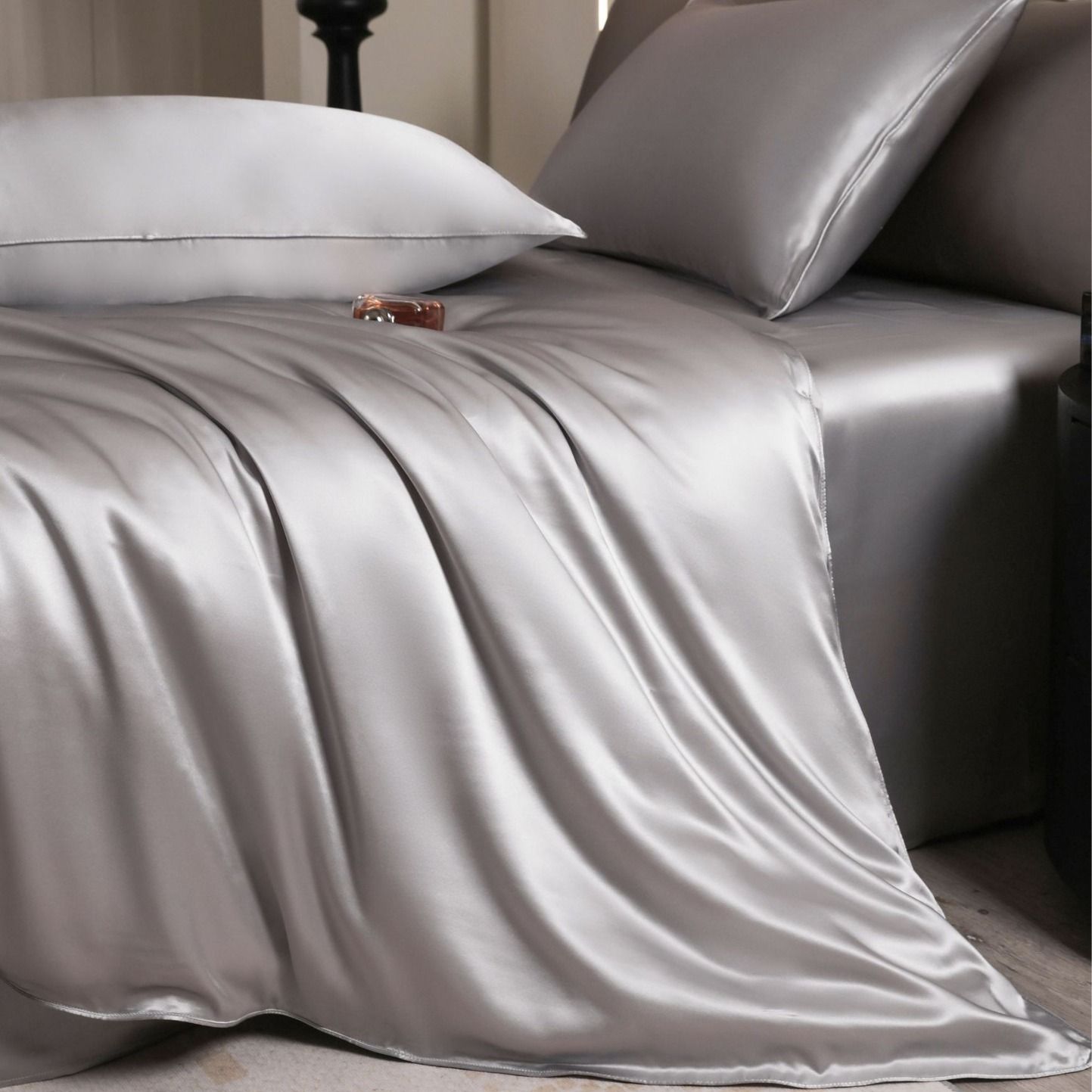 Oval Silk Workshop 22 Momme Silk Four Piece Set 1.5 m bed (2x 2.3 m quilt cover 2.3x 2.5 m bed sheet) โ image 4