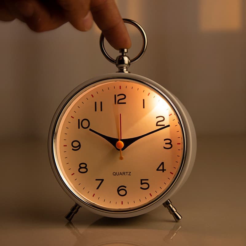 Analog Alarm Clock with Snooze Button, Retro Design and Lighting, White, 16x11 cm — image 3