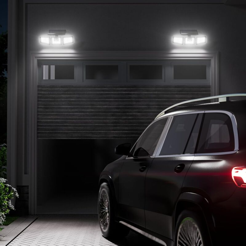 3-Head Solar Spotlight With Motion Detector — image 3
