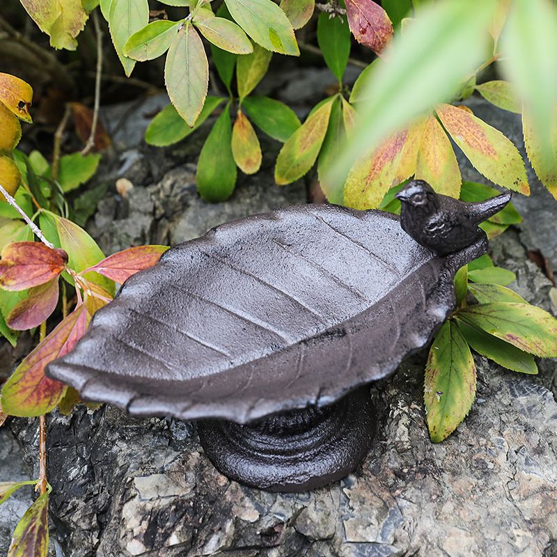 Vintage Cast Iron Leaf Bird Feeder – Garden & Patio Decor (24.5cm) — image 3