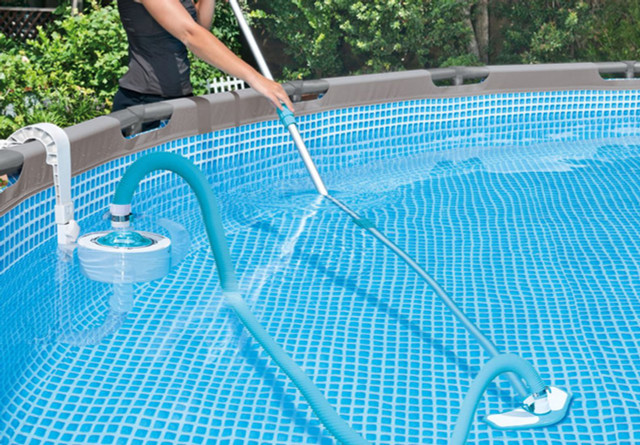 Intex 7.6m x 3.8cm Vacuum Pool Hose Lightweight/Flexible/Removable Fitting 29083 — image 2