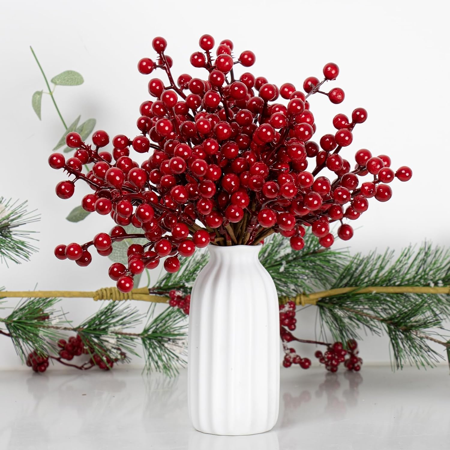 Christmas Tree Decoration - 32-pack - Artificial Red Berry Stems - 16.5 cm - Christmas Berries - Suitable for Christmas, Winter, Holiday, DIY, Decorations — image 4