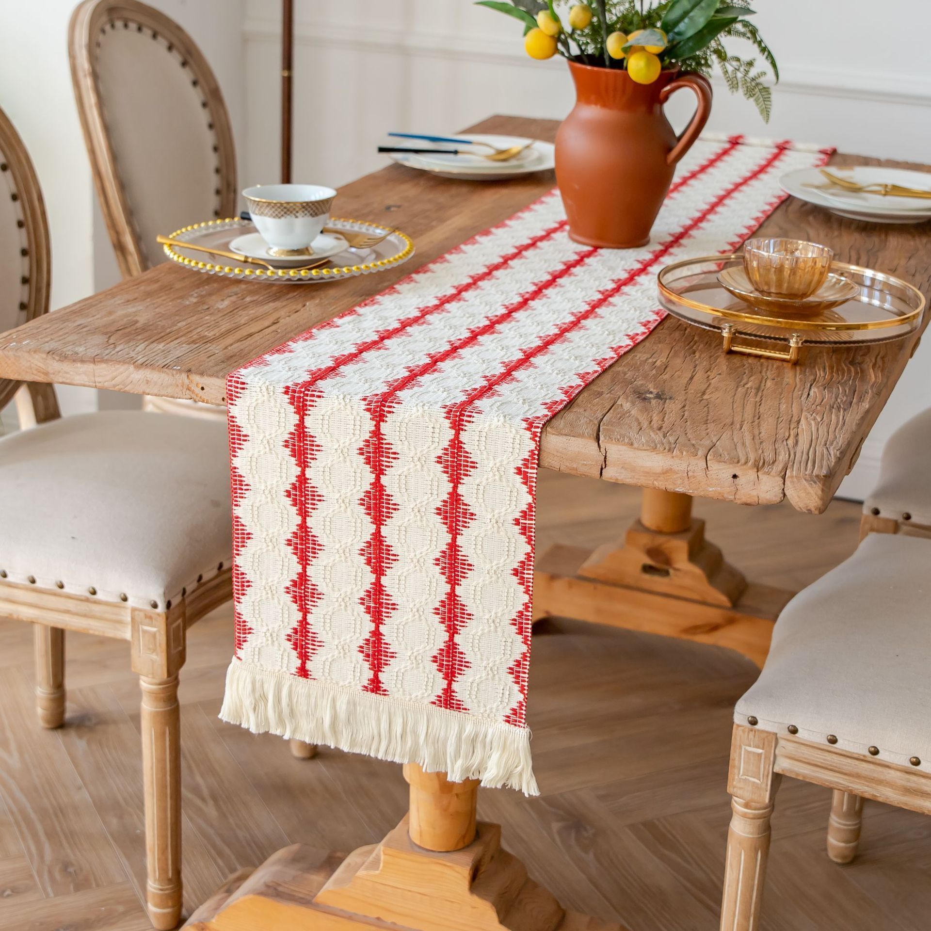 2-Pack Table Runner MX103, Red, With Tassels