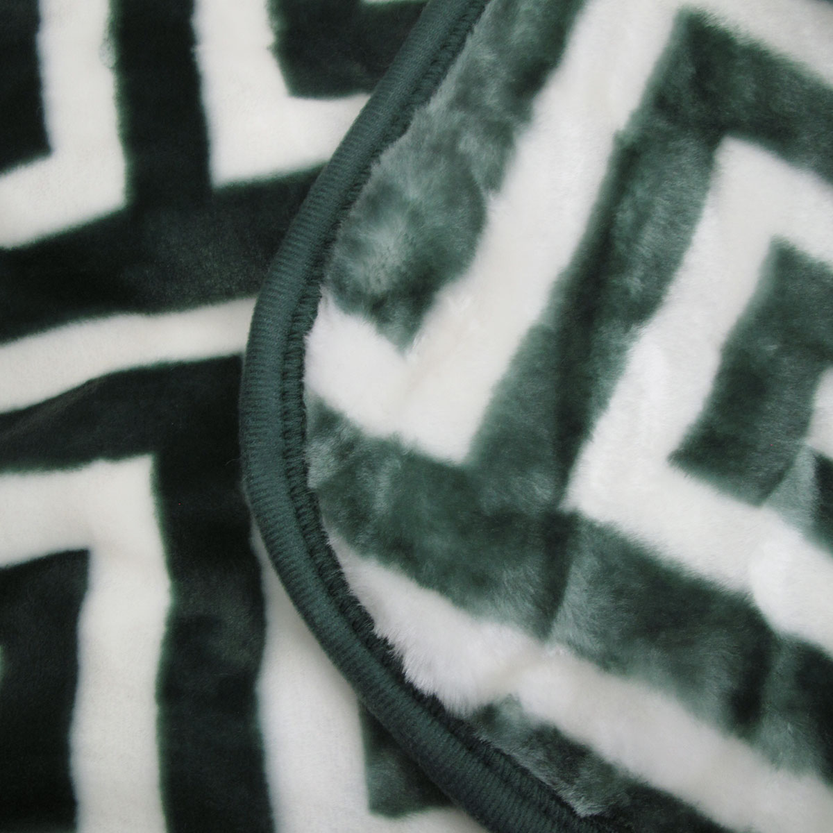 Bloomington 800GSM Greek Key Green Winter Premium Quality 1 Ply Mink Blanket King โ image 3