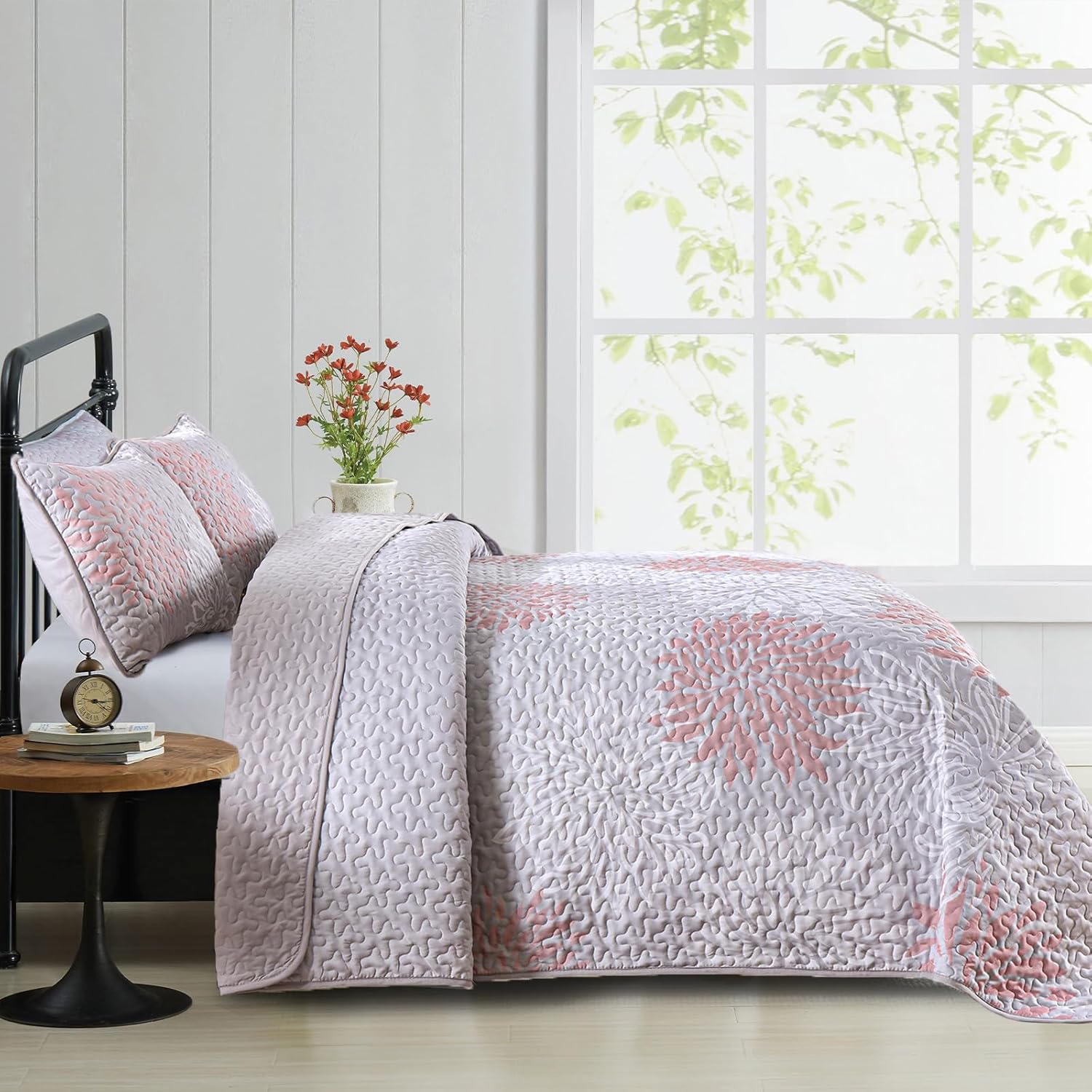 Mosaic Quilted coverlet and pillowcovers set: Unique Patchwork Design - Queen size โ image 4