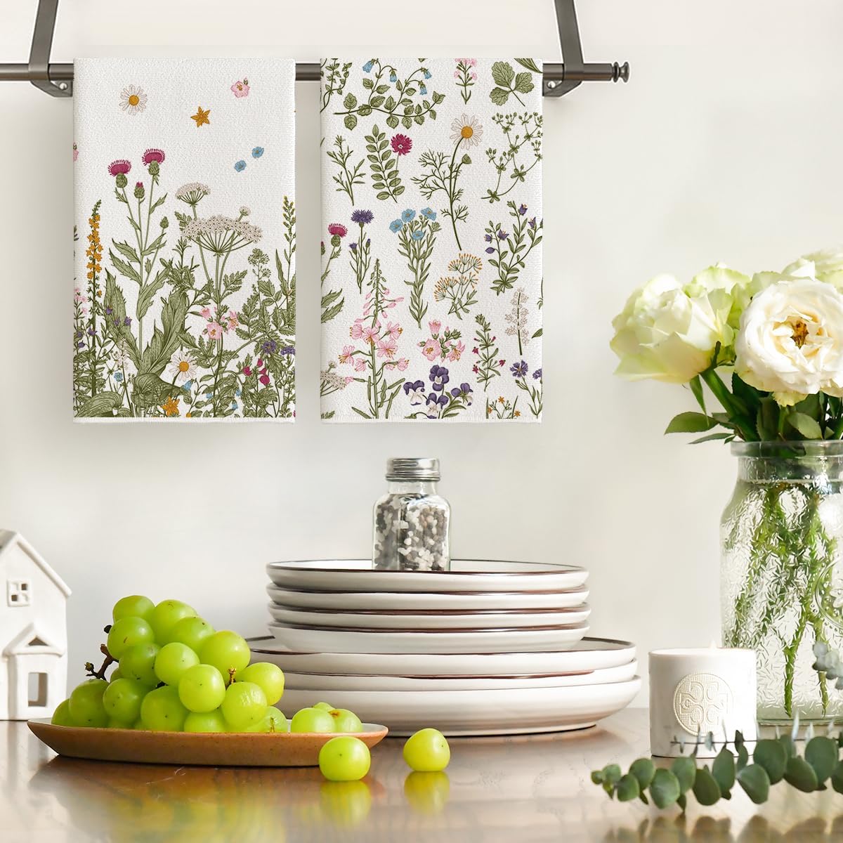 Wildflower Floral Kitchen Towels Dish Towels, 18 × 26 Inch Leaves Holiday Decoration Hand Towels Set of 2 — image 2